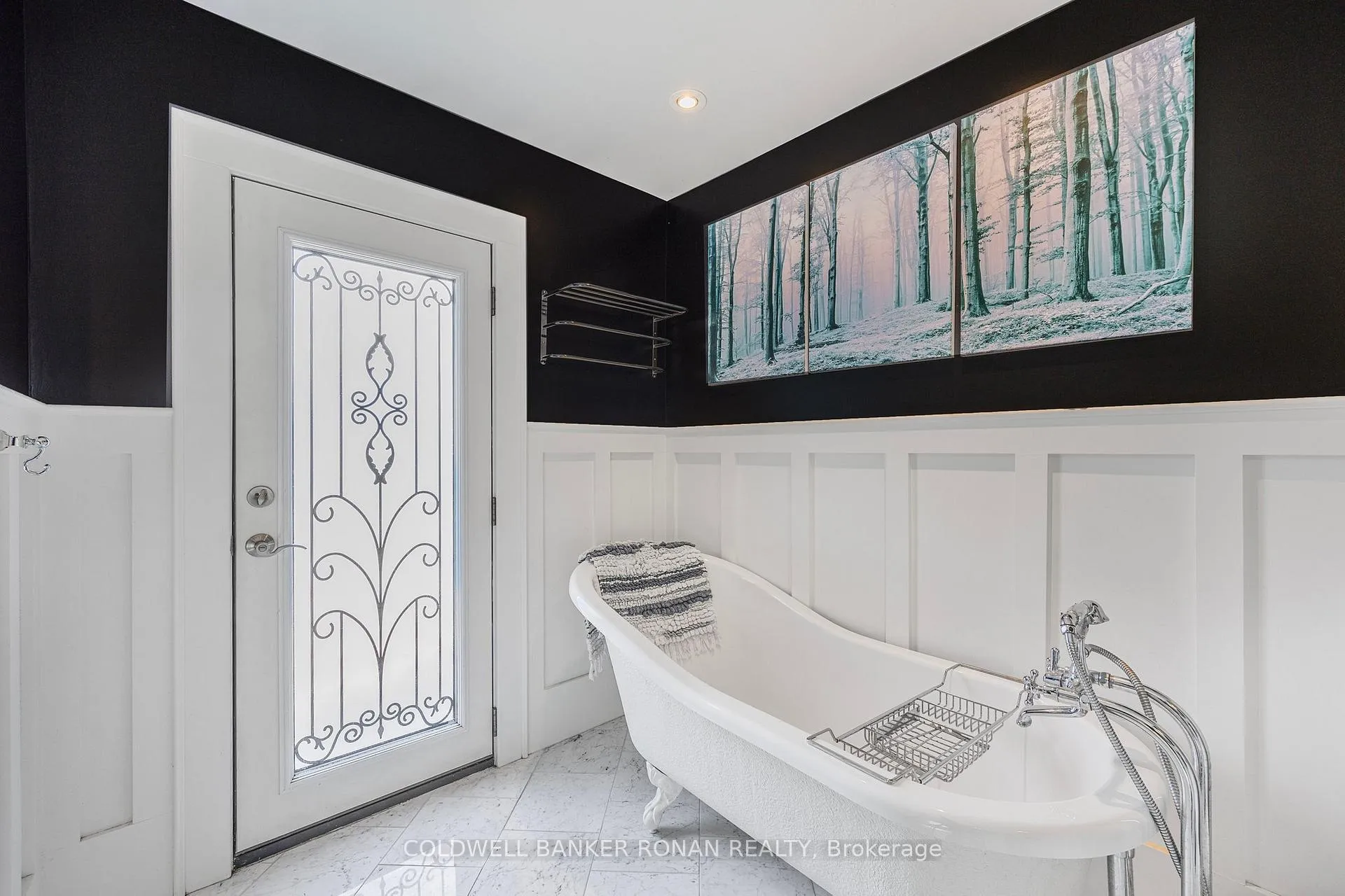 Photo 23 of 7597 County Rd 9, Clearview, Creemore — HOMEH