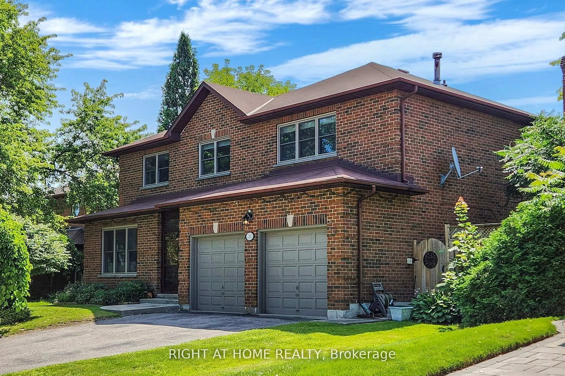 Front of 9 Trillium Drive