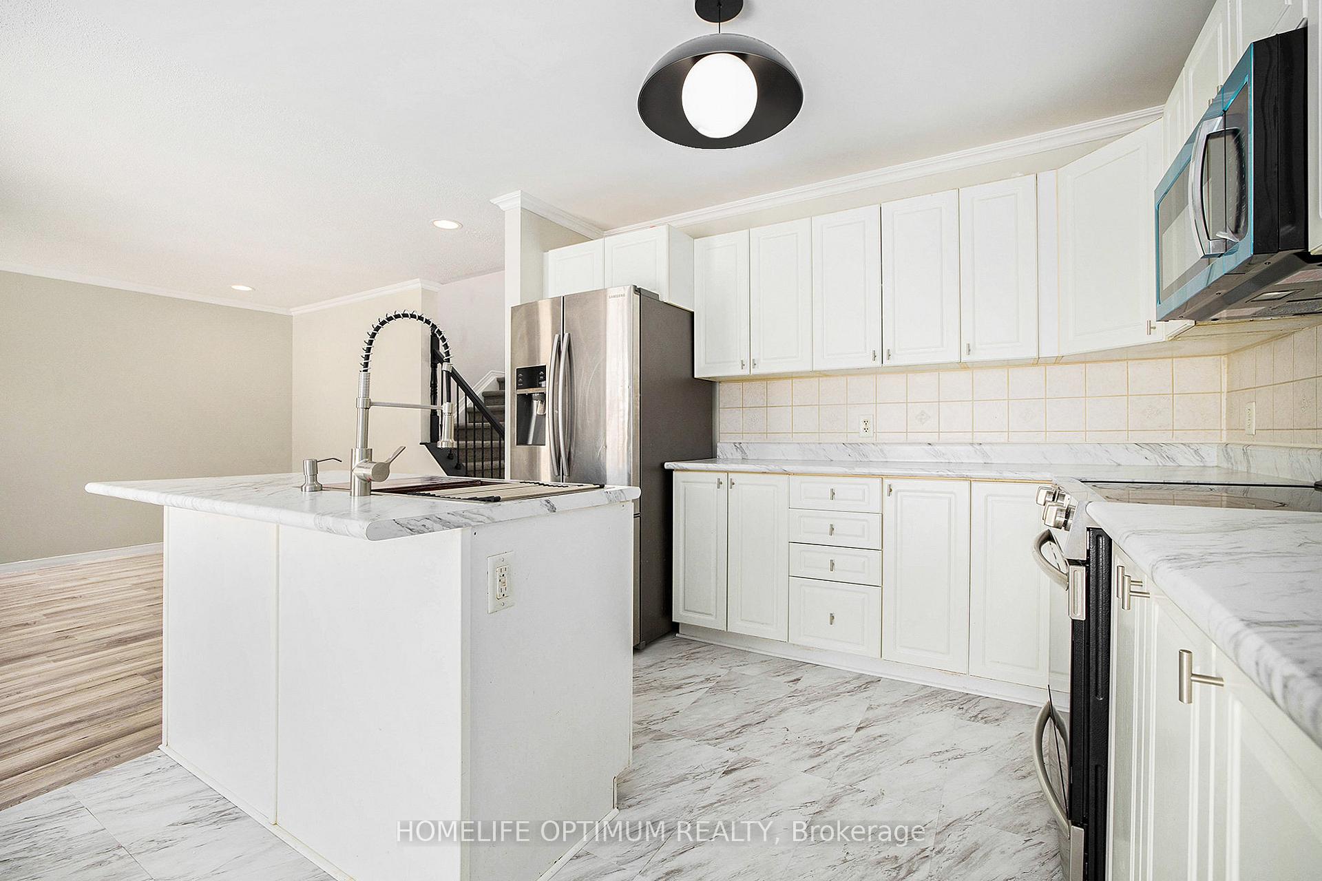 Photo 9 of 863 Taradale Drive, Ottawa, Barrhaven - Strandherd — HOMEH