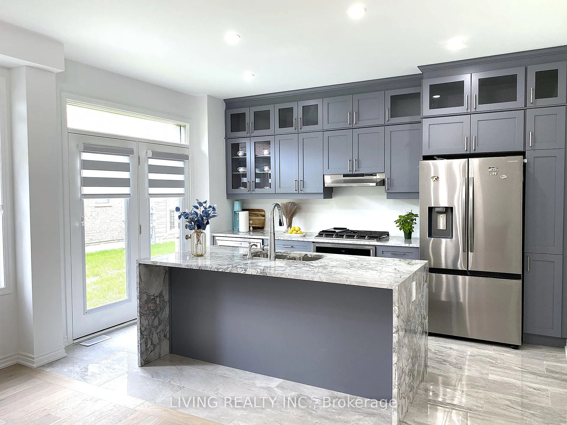 Photo 2 of 2806 Foxden Square, Pickering, Rural Pickering — HOMEH