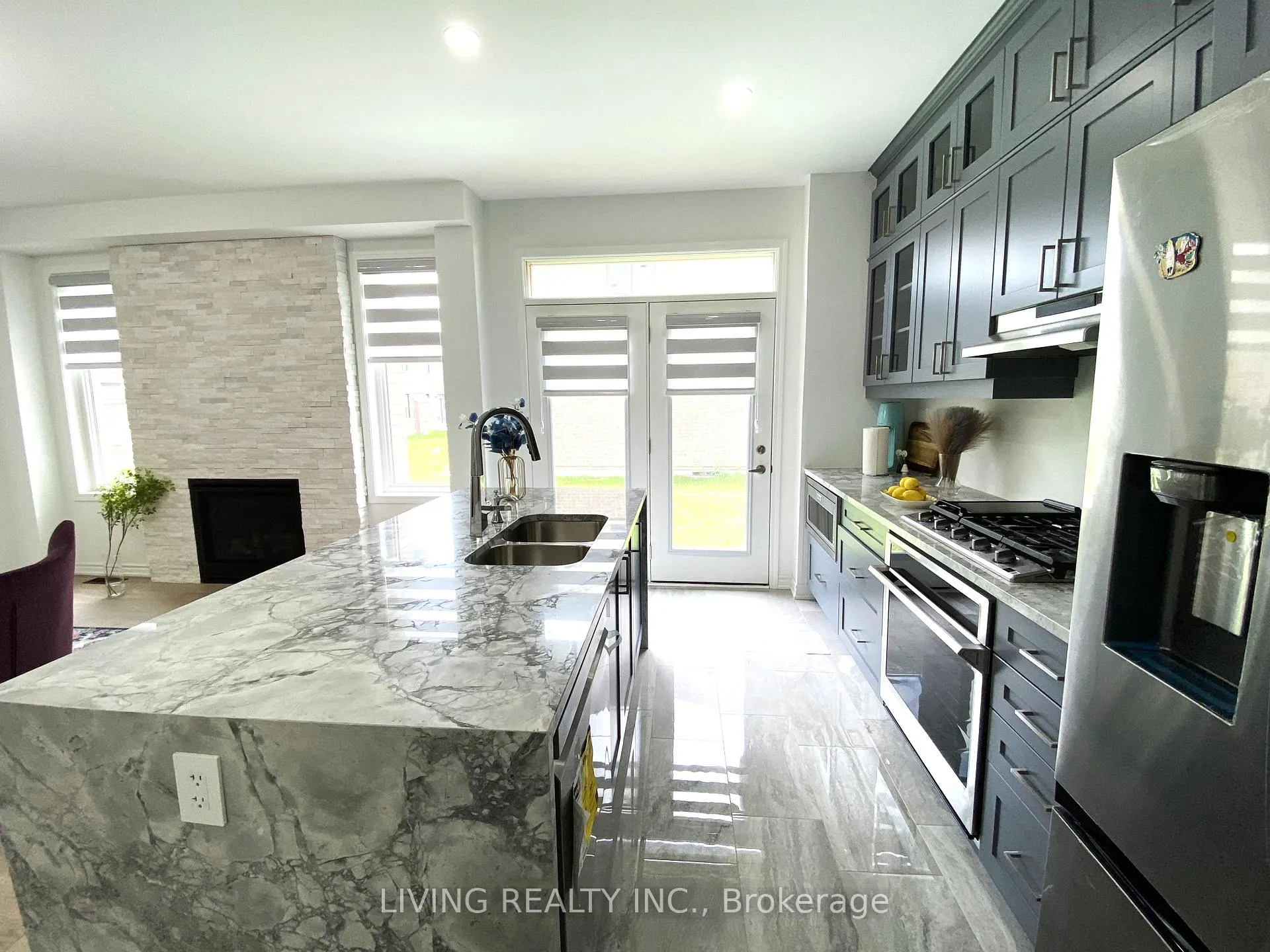 Photo 4 of 2806 Foxden Square, Pickering, Rural Pickering — HOMEH