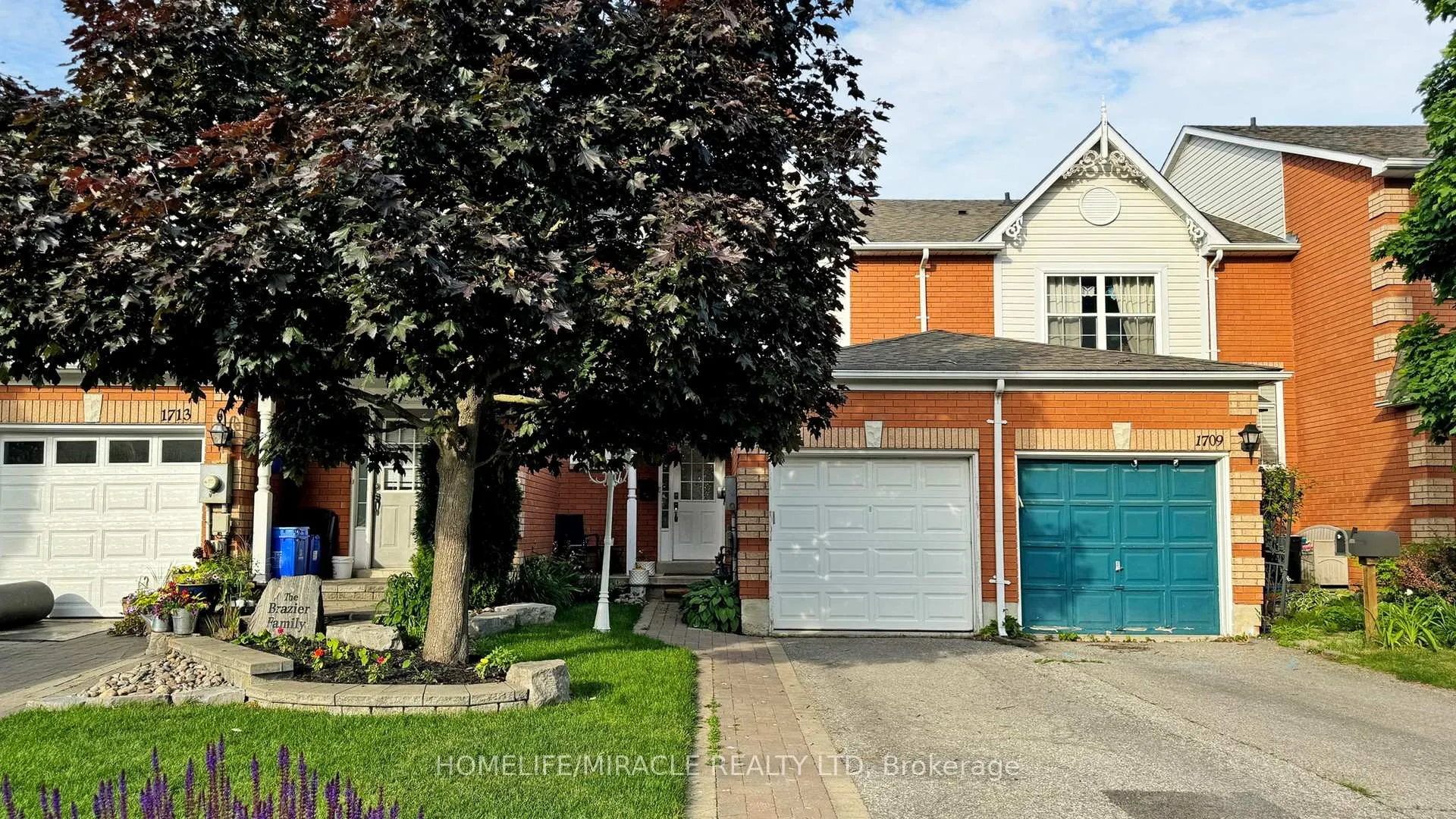 Photo 3 of 1711 Woodgate Trail, Oshawa, Samac — HOMEH