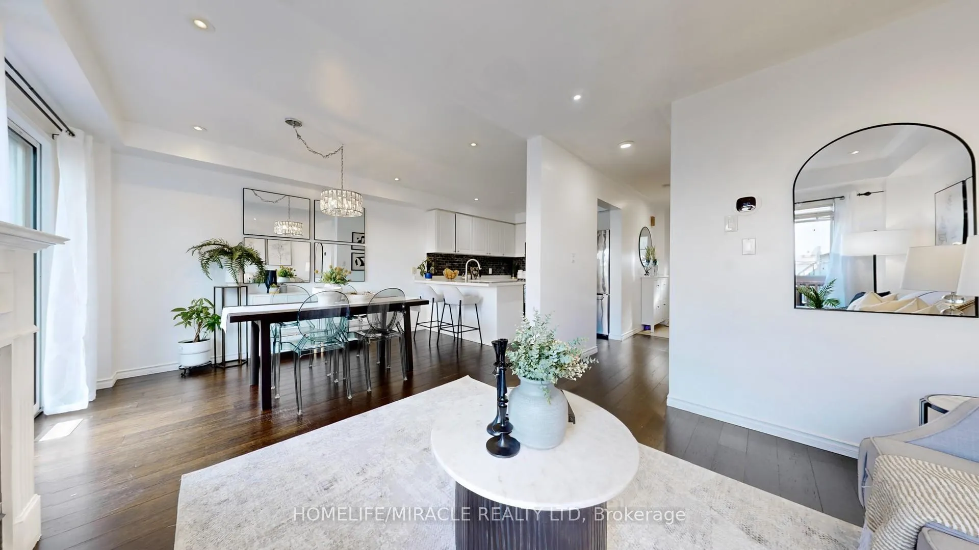 Photo 7 of 1711 Woodgate Trail, Oshawa, Samac — HOMEH
