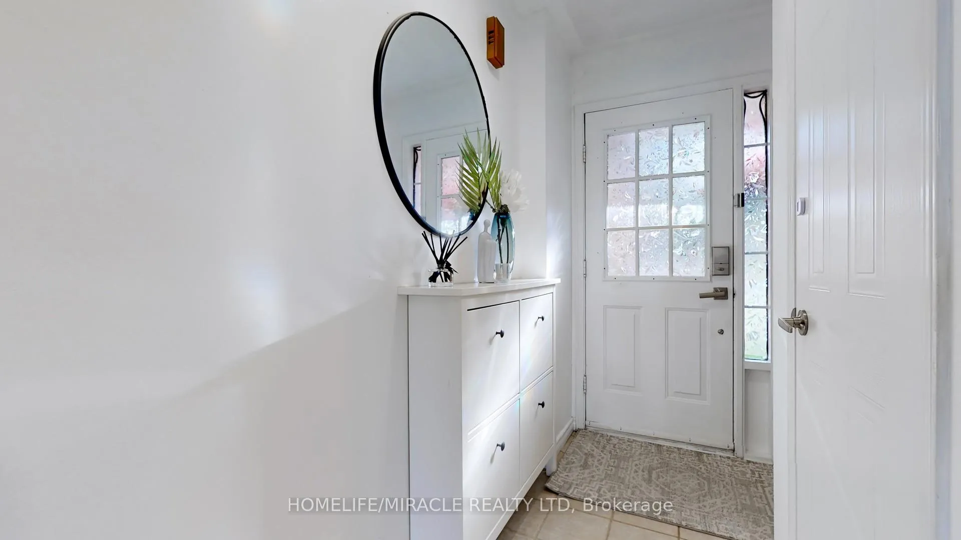 Photo 16 of 1711 Woodgate Trail, Oshawa, Samac — HOMEH