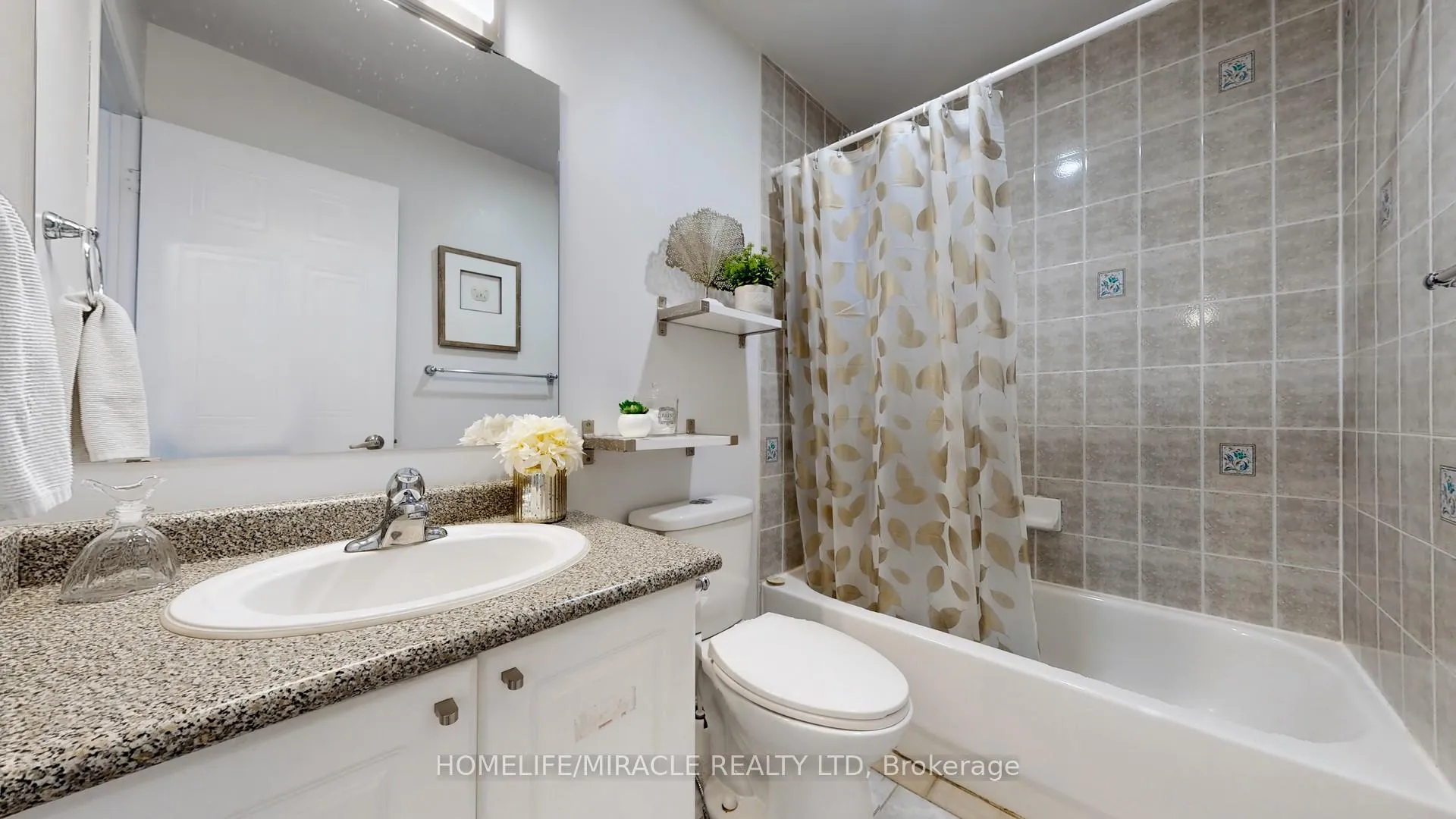 Photo 27 of 1711 Woodgate Trail, Oshawa, Samac — HOMEH