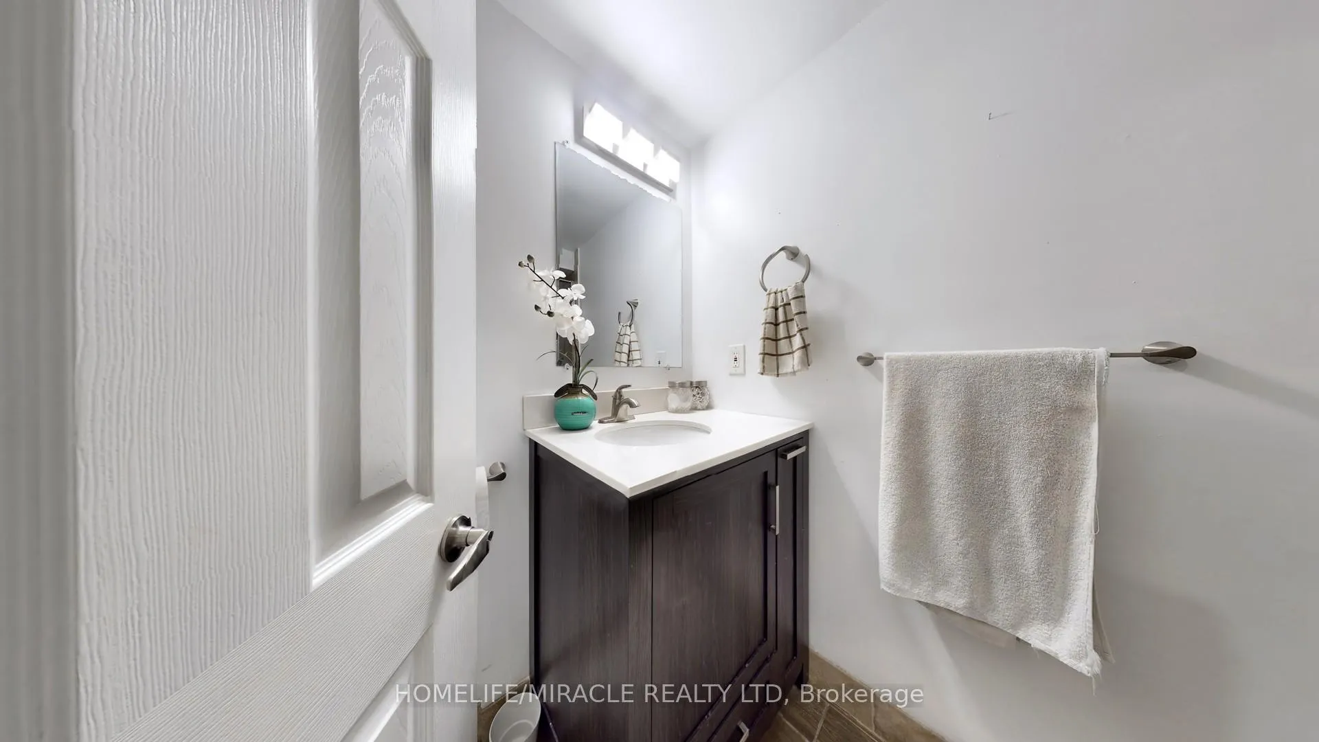 Photo 34 of 1711 Woodgate Trail, Oshawa, Samac — HOMEH