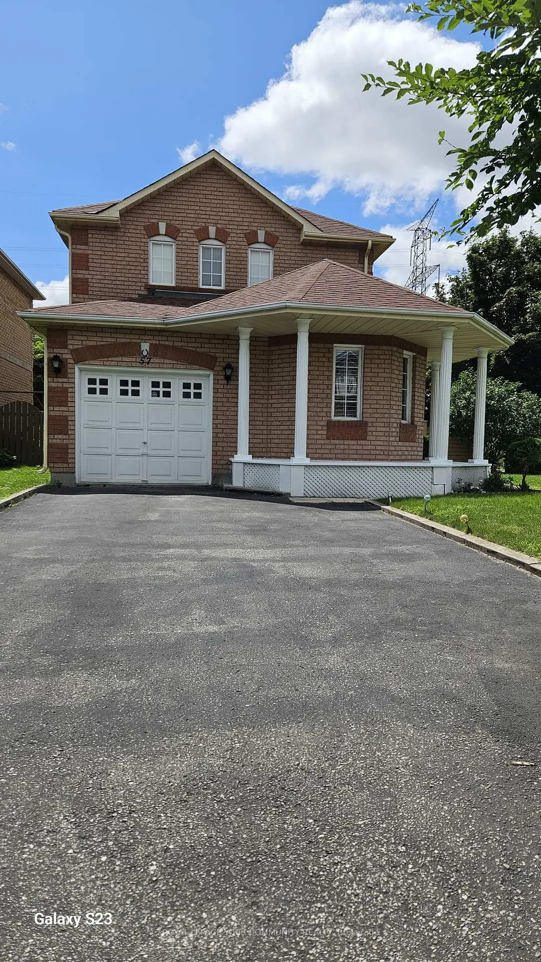 Photo 2 of 57 Vogue Street, Markham, Rouge River Estates — HOMEH