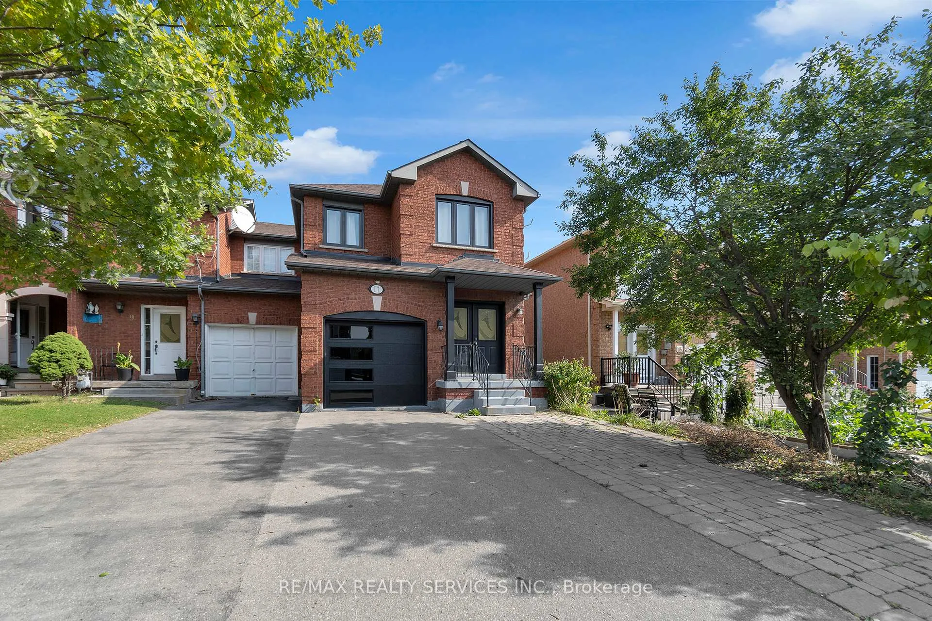 Front of 11 Wedgewood Place