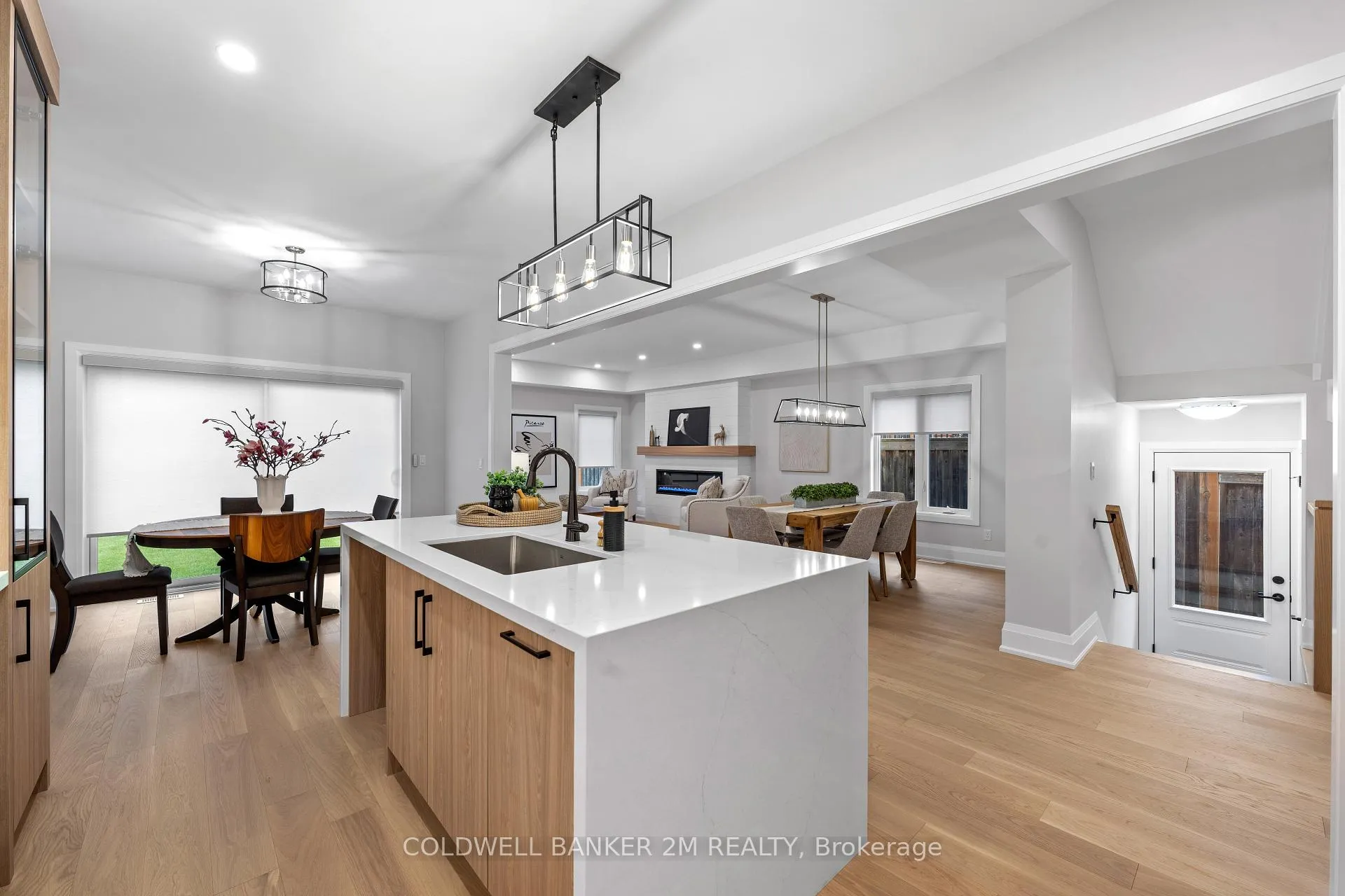 Photo 9 of 48 St. Augustine Drive, Whitby, Brooklin — HOMEH