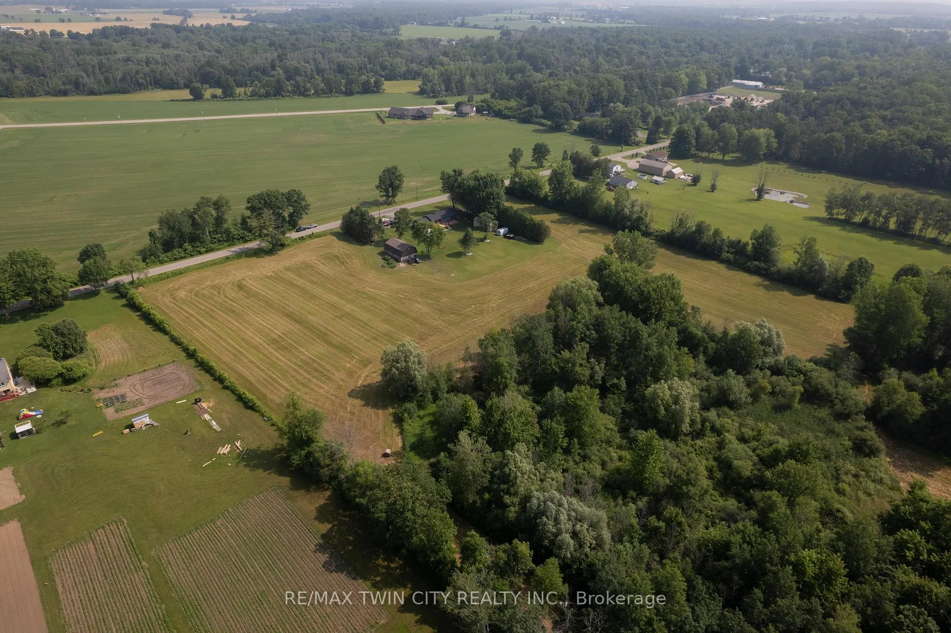 Photo 5 of 41 Seventh Concession Road, Brant, Burford — HOMEH