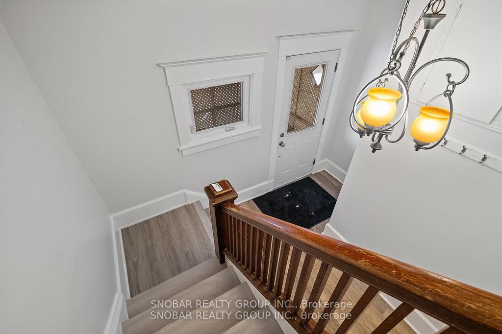 Photo 4 of 240 Dunlop Street W, Barrie, Queen's Park — HOMEH