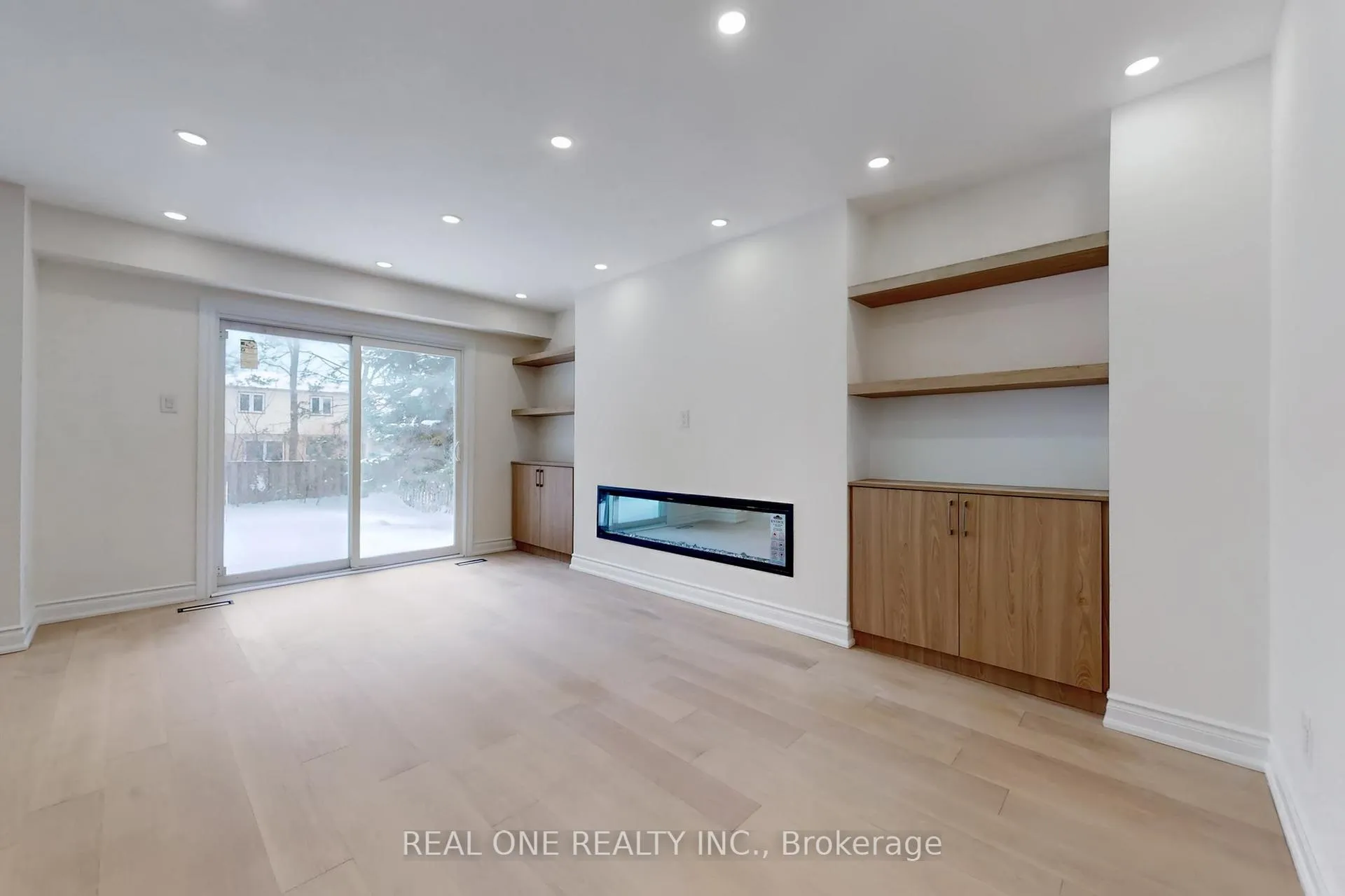 Photo 14 of 86 Breckonwood Crescent, Markham, Aileen-Willowbrook — HOMEH