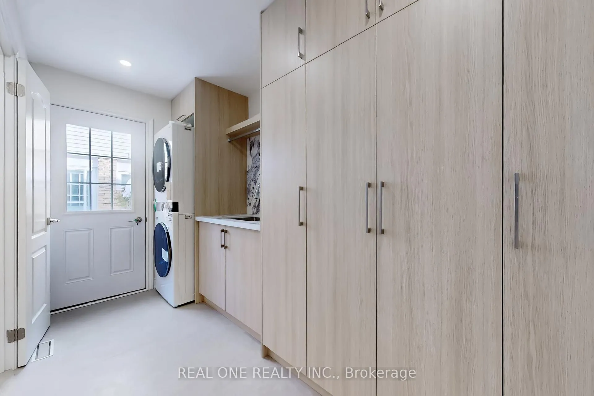 Photo 19 of 86 Breckonwood Crescent, Markham, Aileen-Willowbrook — HOMEH