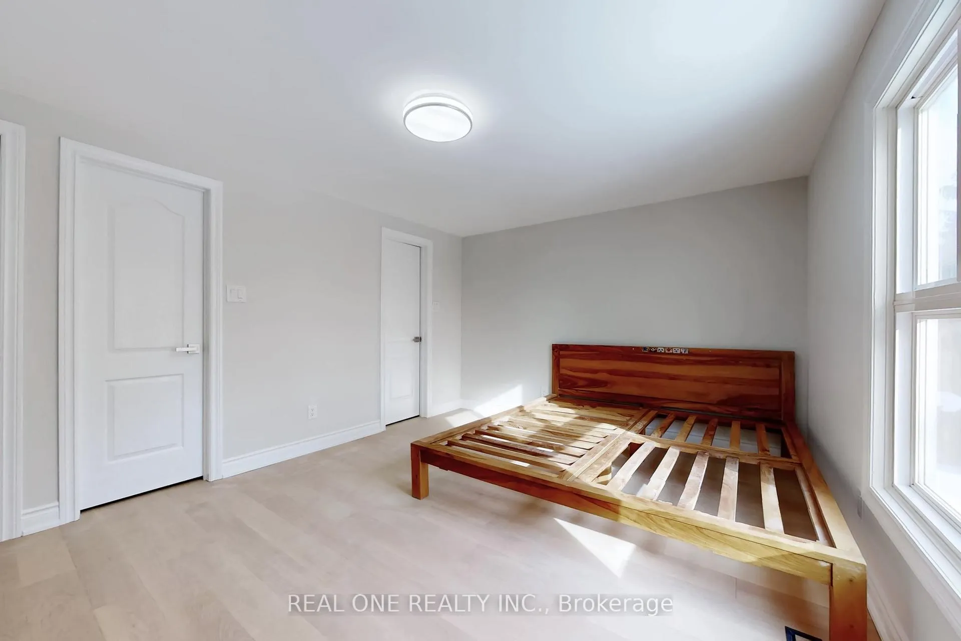 Photo 24 of 86 Breckonwood Crescent, Markham, Aileen-Willowbrook — HOMEH