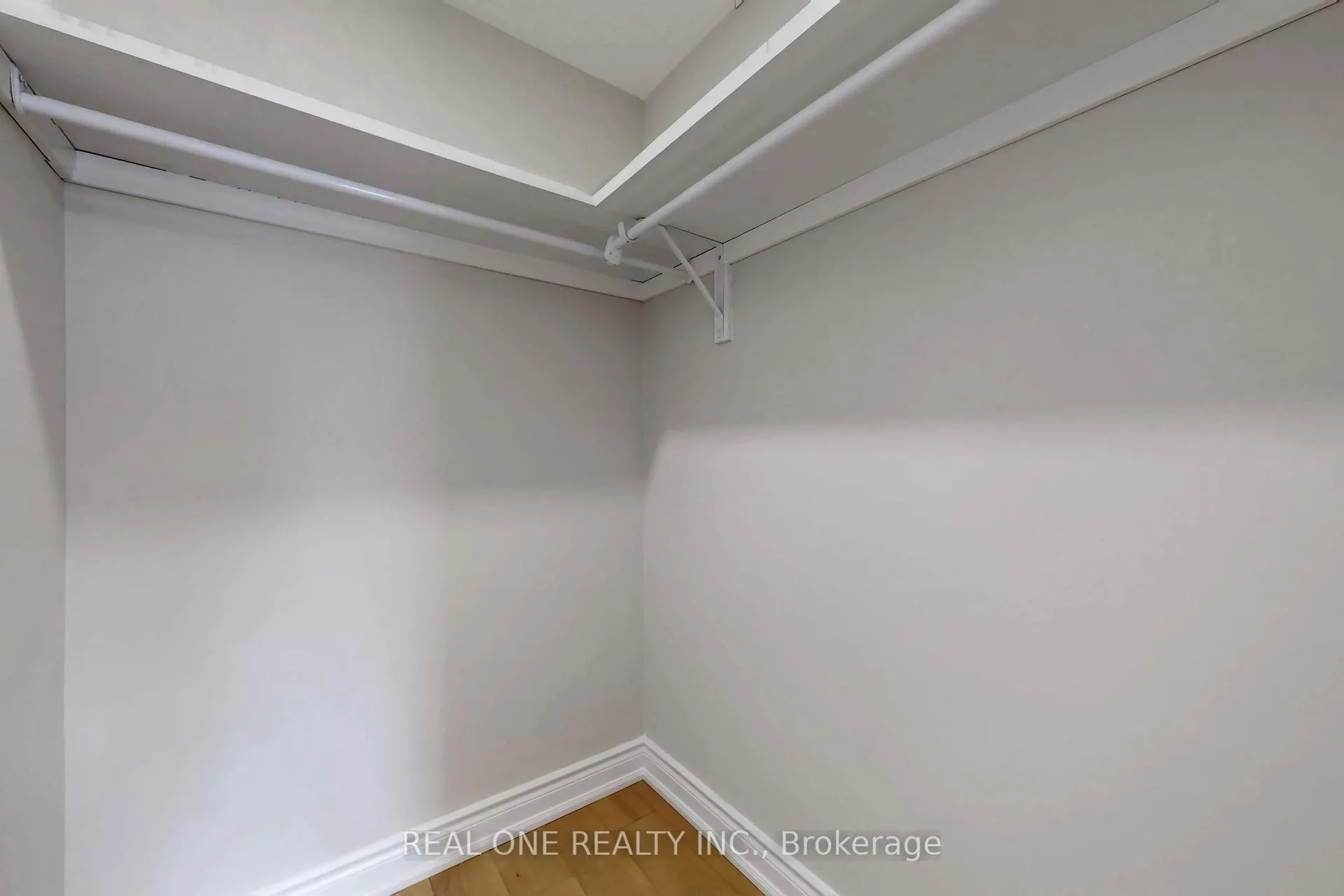 Photo 25 of 86 Breckonwood Crescent, Markham, Aileen-Willowbrook — HOMEH