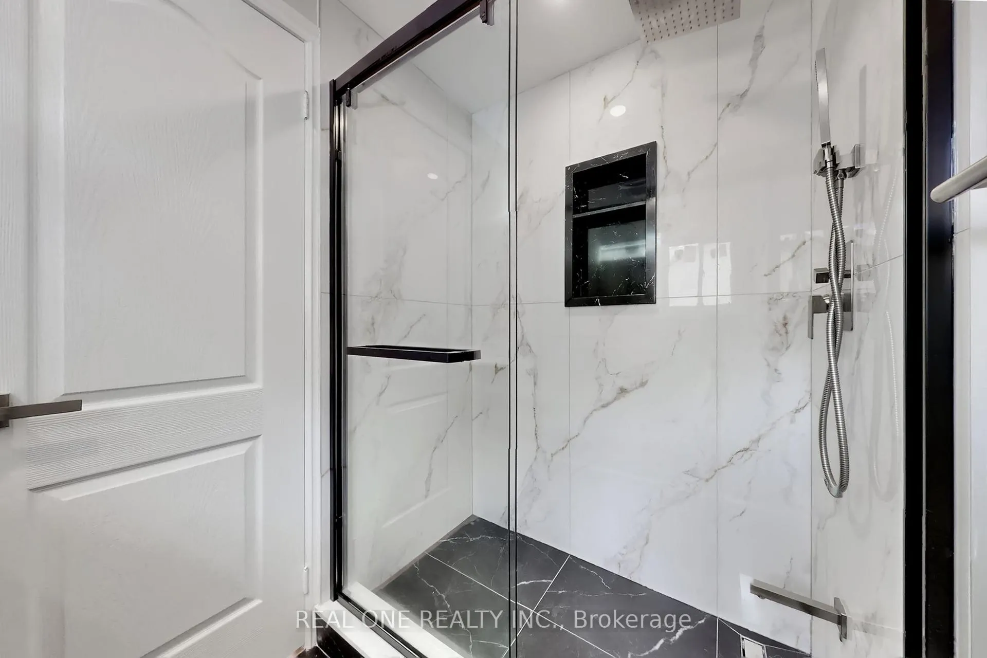 Photo 27 of 86 Breckonwood Crescent, Markham, Aileen-Willowbrook — HOMEH