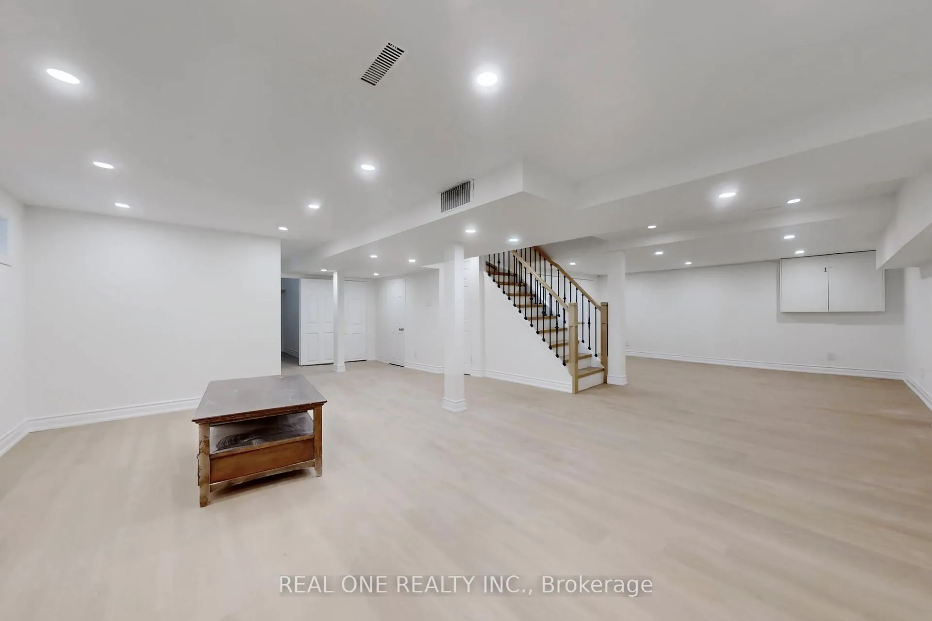 Photo 37 of 86 Breckonwood Crescent, Markham, Aileen-Willowbrook — HOMEH
