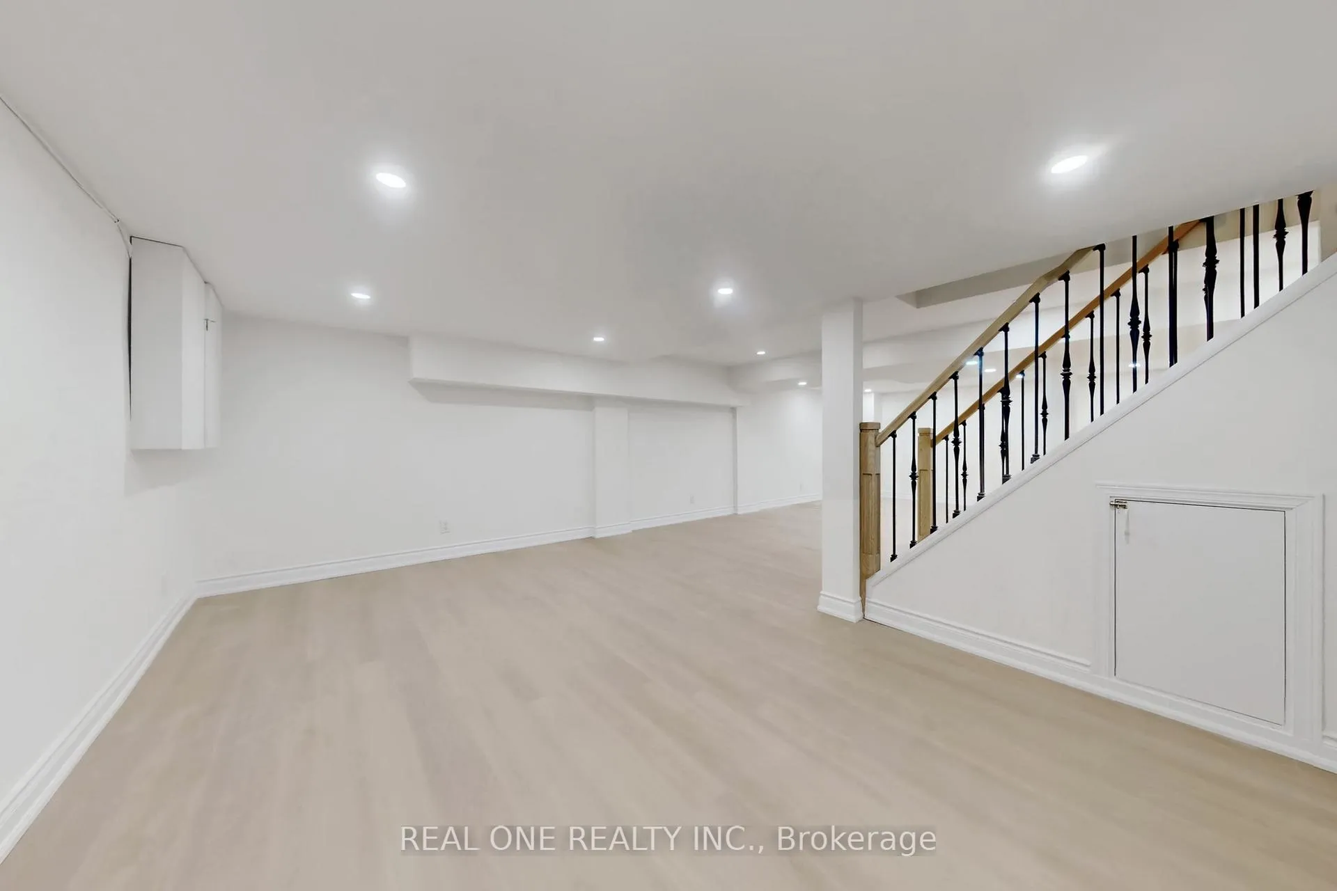 Photo 39 of 86 Breckonwood Crescent, Markham, Aileen-Willowbrook — HOMEH