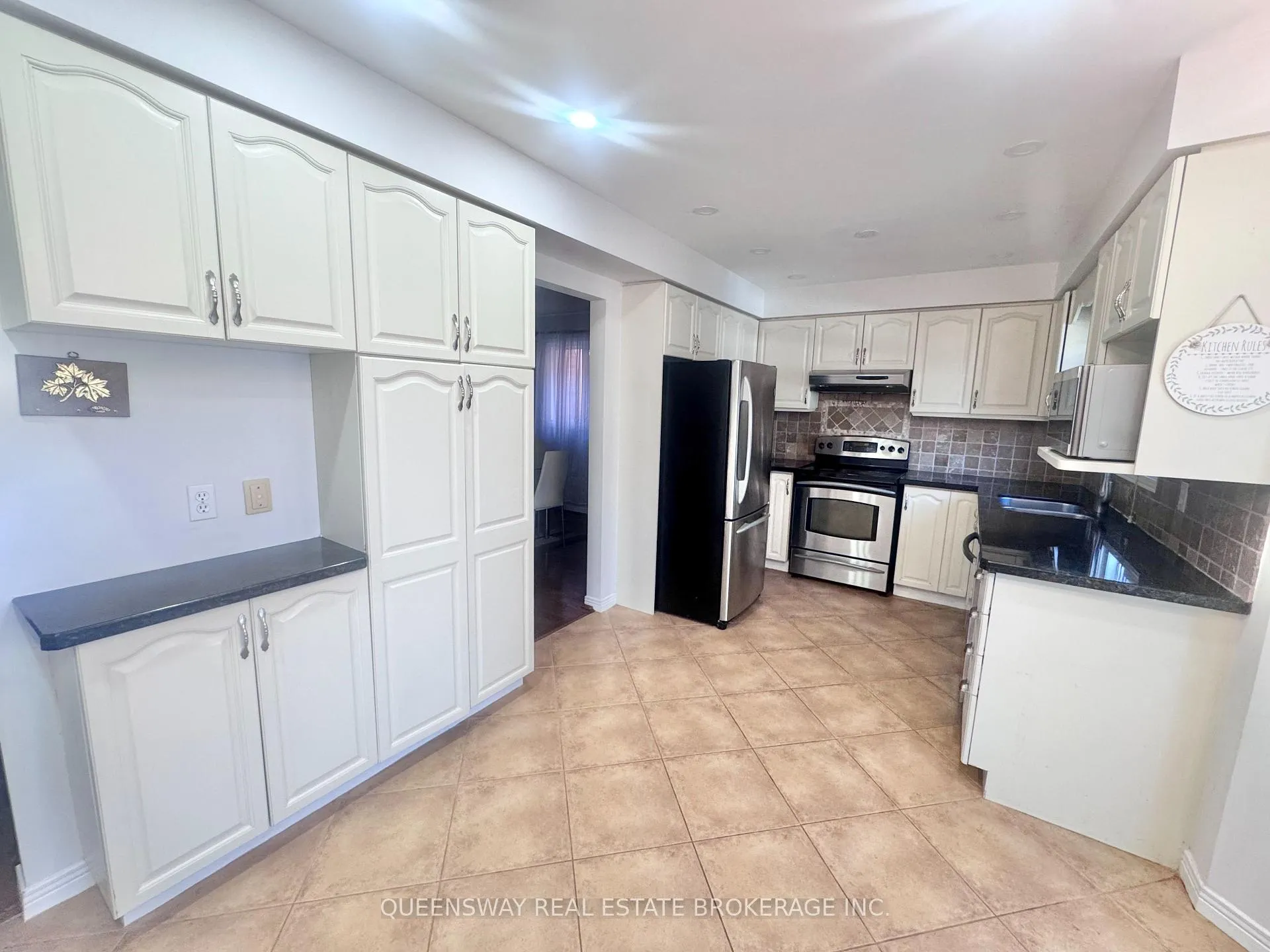 Photo 2 of 2 Fieldcrest Avenue, Clarington, Courtice — HOMEH