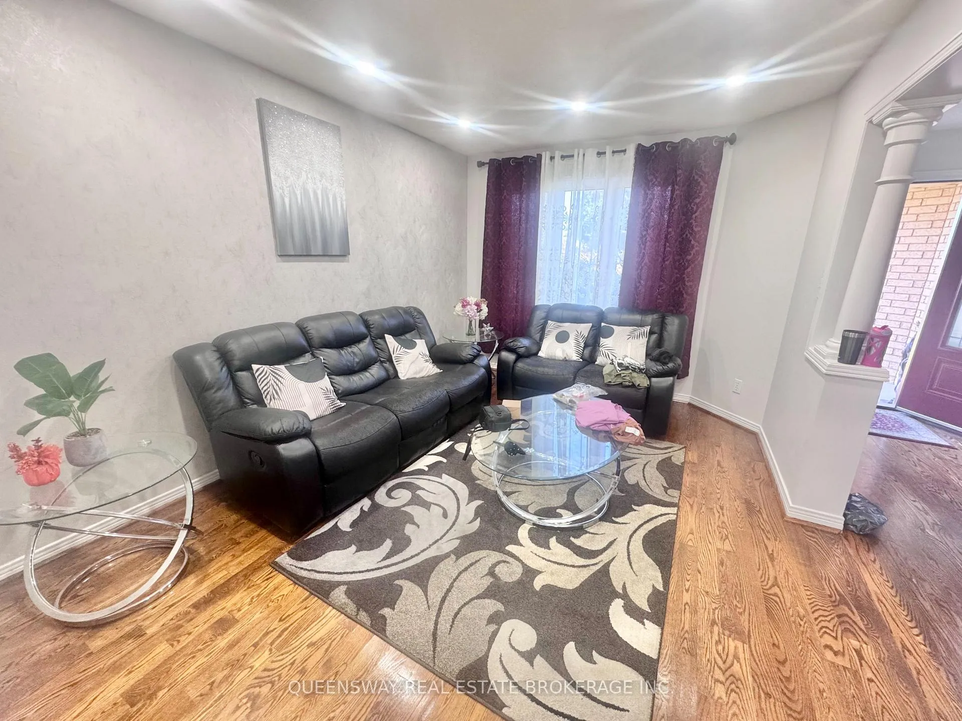 Photo 7 of 2 Fieldcrest Avenue, Clarington, Courtice — HOMEH