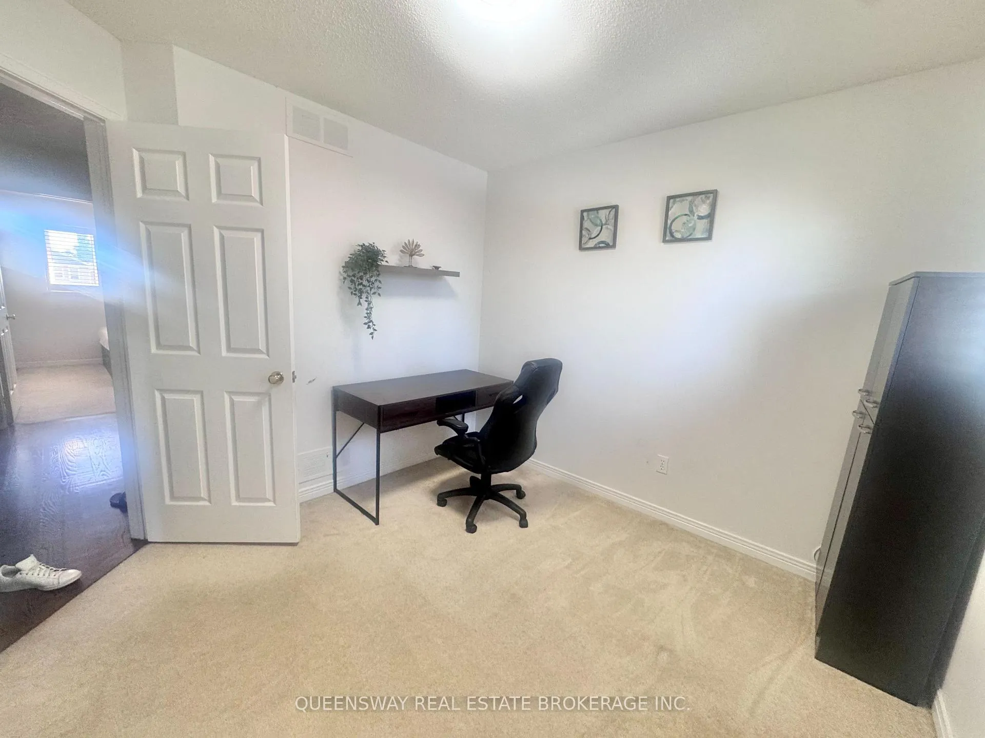 Photo 11 of 2 Fieldcrest Avenue, Clarington, Courtice — HOMEH