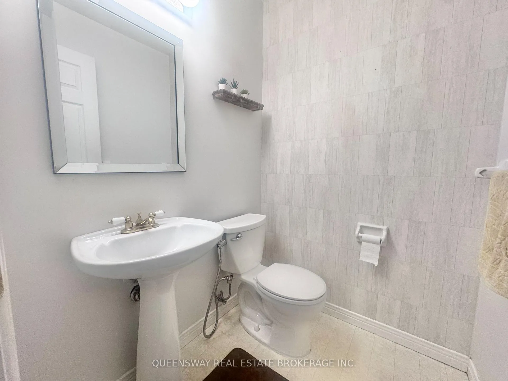 Photo 16 of 2 Fieldcrest Avenue, Clarington, Courtice — HOMEH