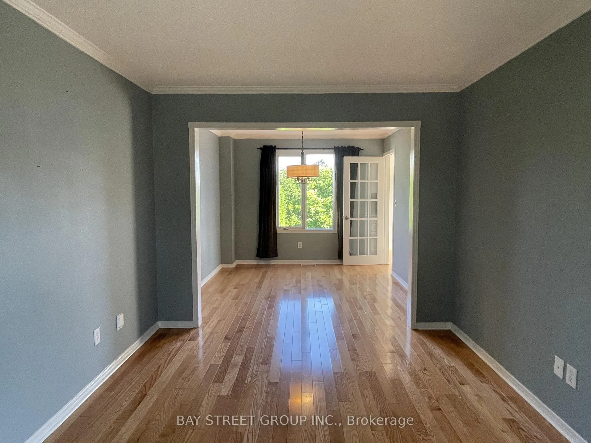 Photo 3 of 551 Sackville Crescent, Kingston, City Southwest — HOMEH