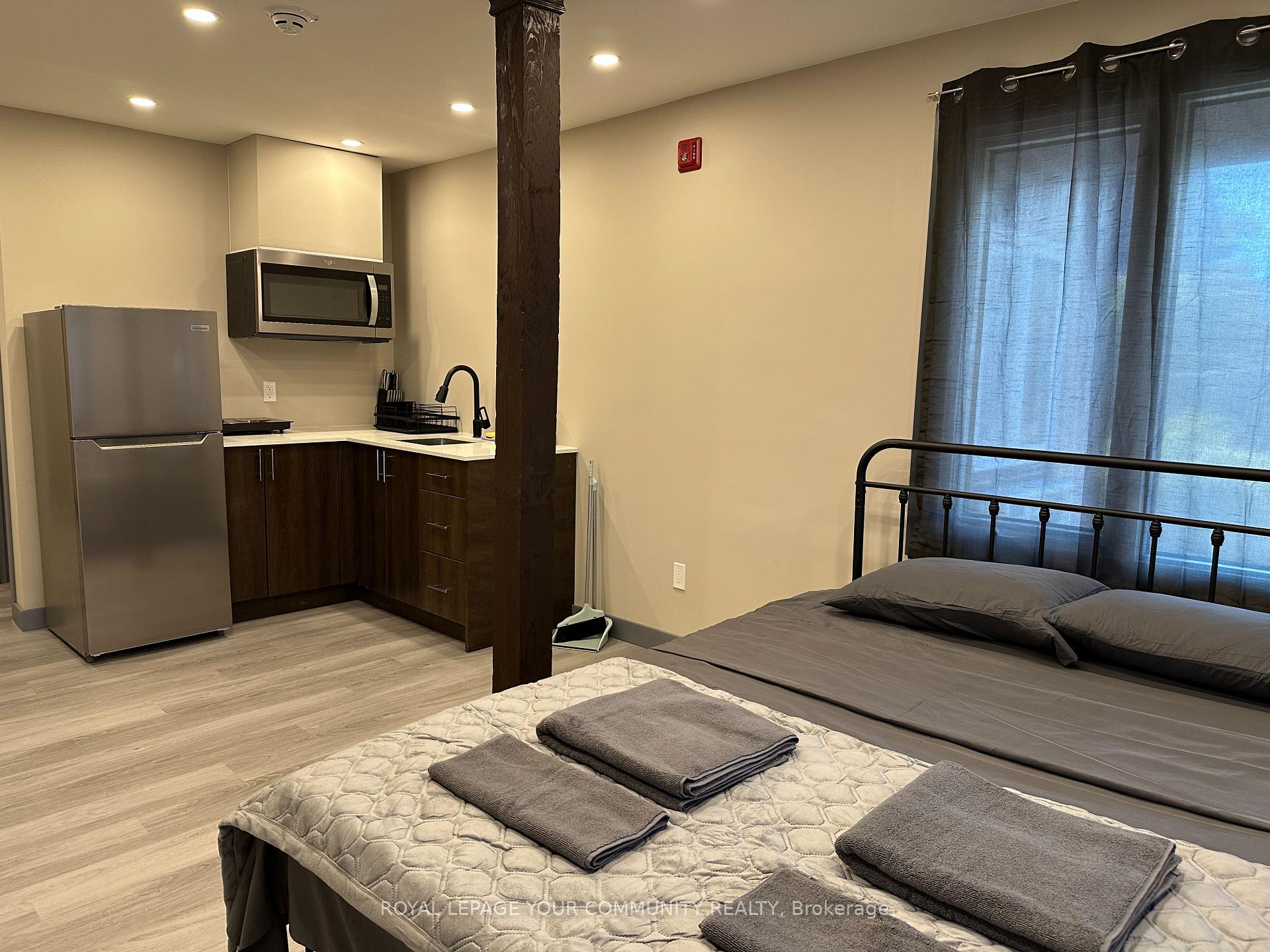 Photo 3 of Unit 106, 152 High Street, Georgina, Sutton & Jackson's Point — HOMEH