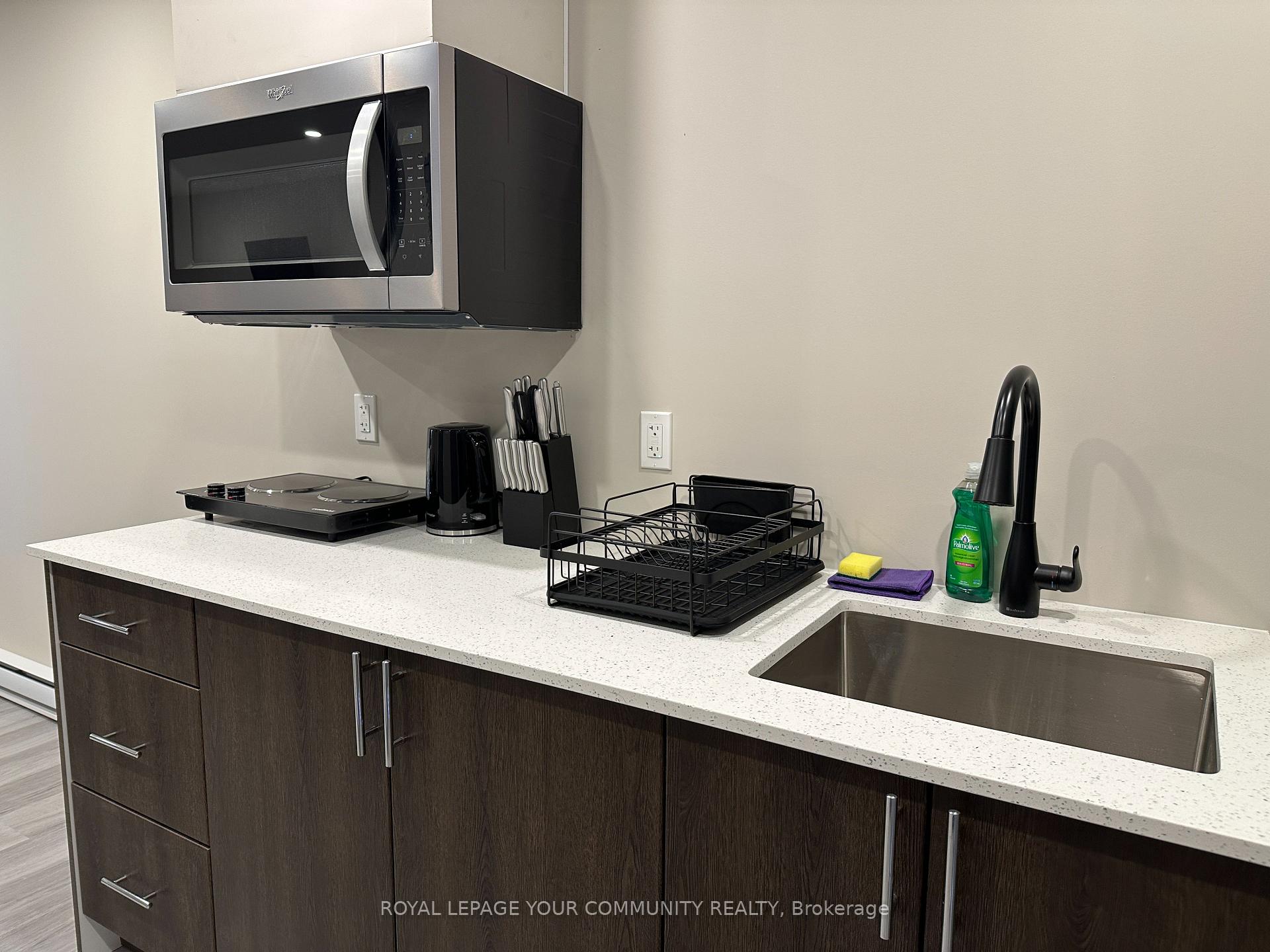 Photo 5 of Unit 106, 152 High Street, Georgina, Sutton & Jackson's Point — HOMEH