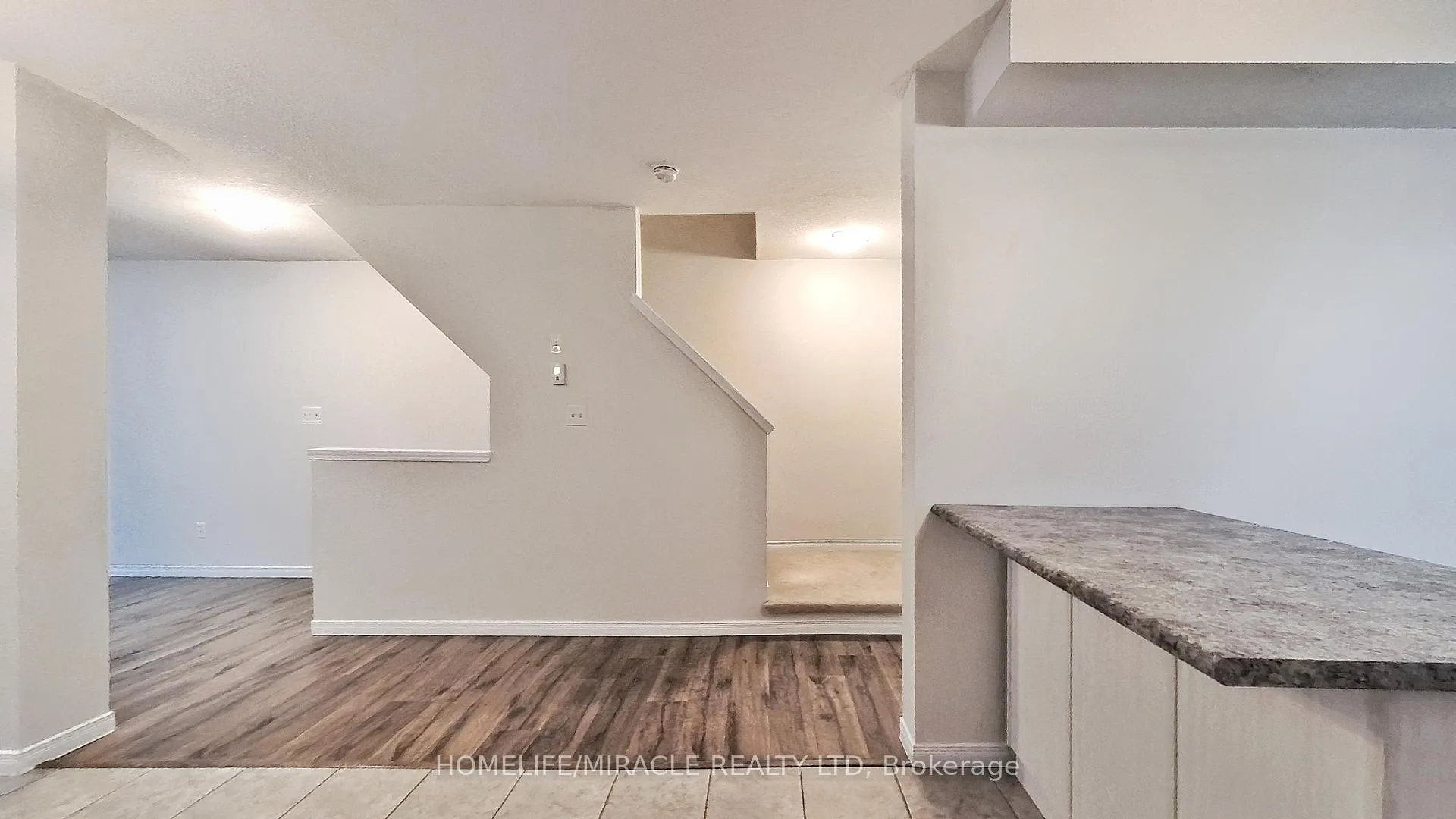 Photo 15 of 184 Maitland Street, Kitchener, Huron Park — HOMEH