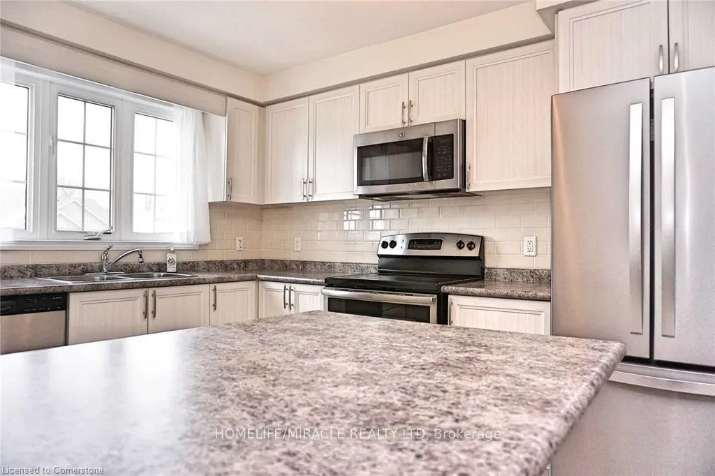 Photo 23 of 184 Maitland Street, Kitchener, Huron Park — HOMEH