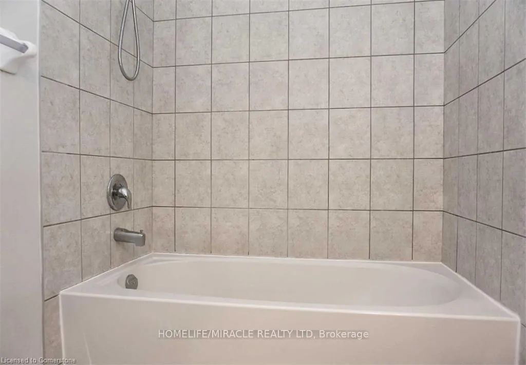 Photo 35 of 184 Maitland Street, Kitchener, Huron Park — HOMEH