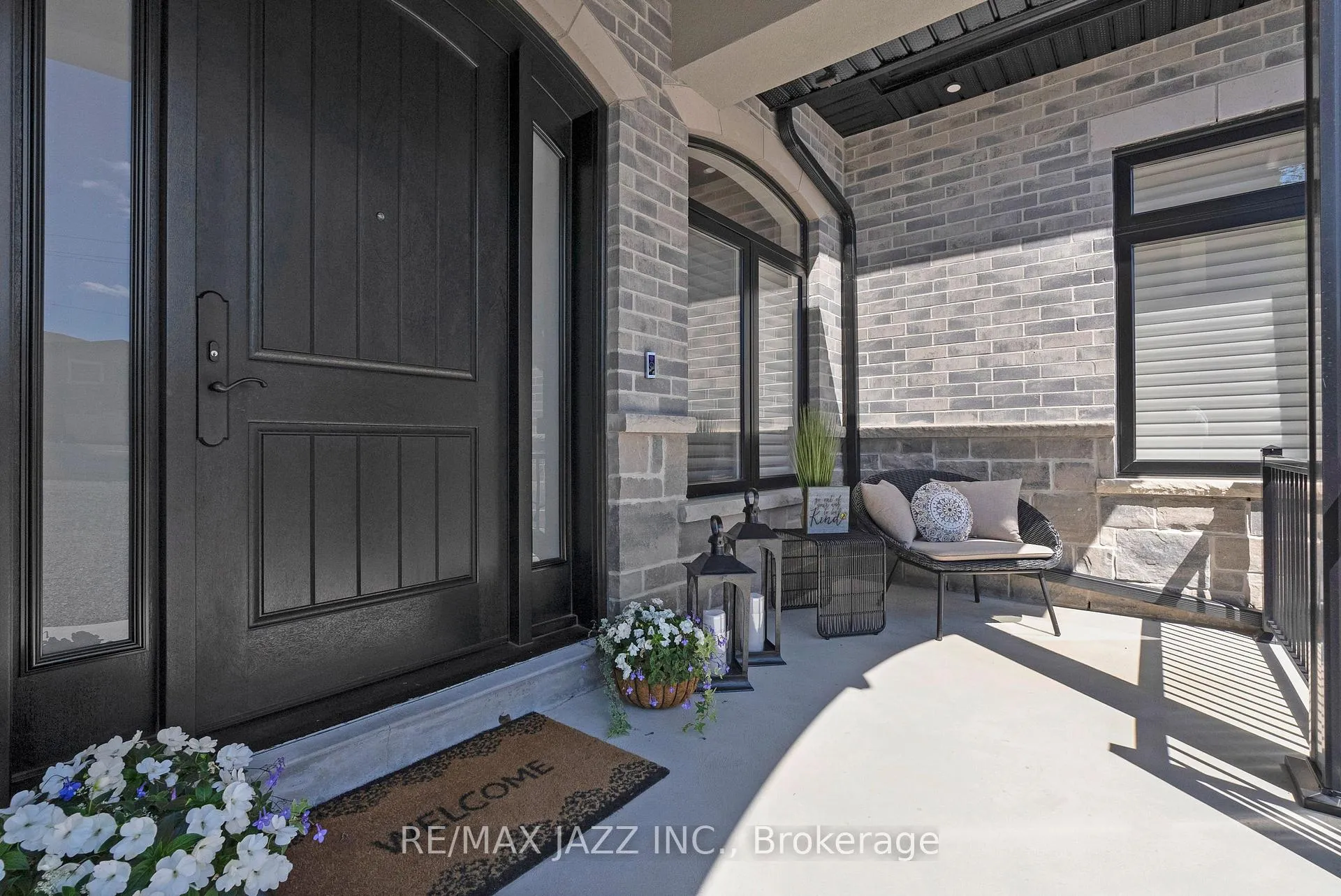 Photo 5 of 60 Varcoe Road, Clarington, Courtice — HOMEH