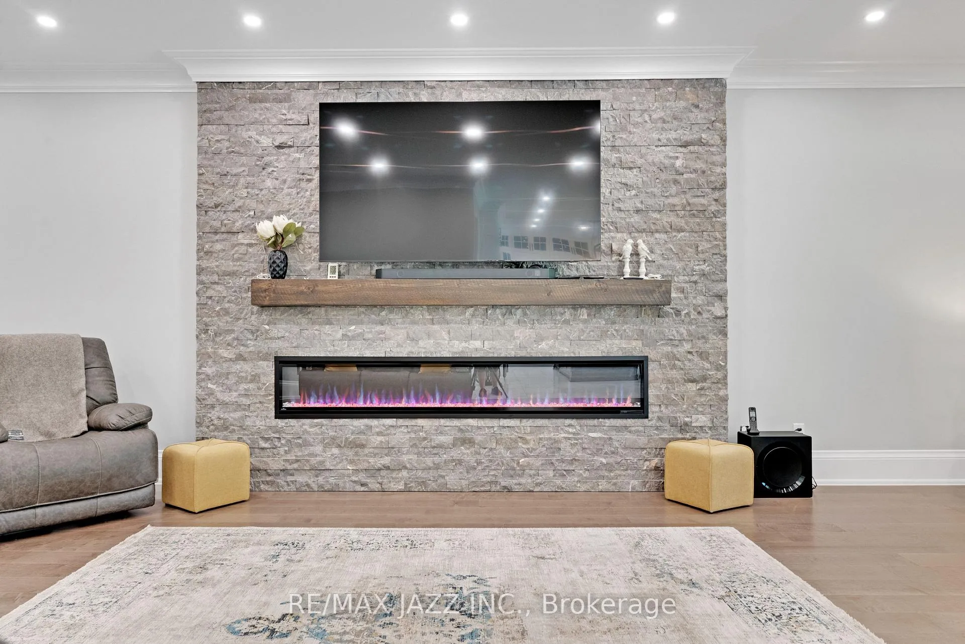 Photo 14 of 60 Varcoe Road, Clarington, Courtice — HOMEH