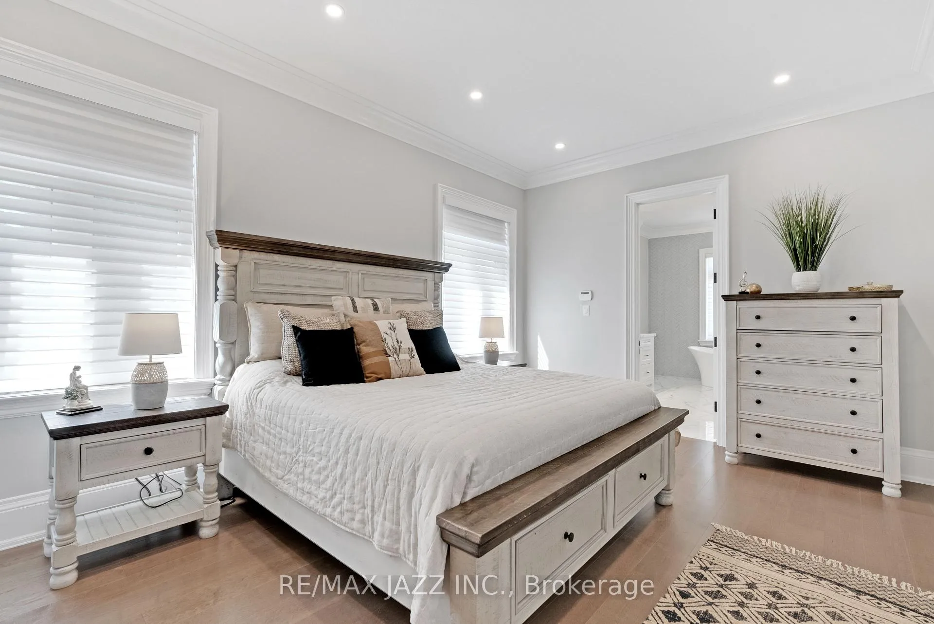 Photo 18 of 60 Varcoe Road, Clarington, Courtice — HOMEH