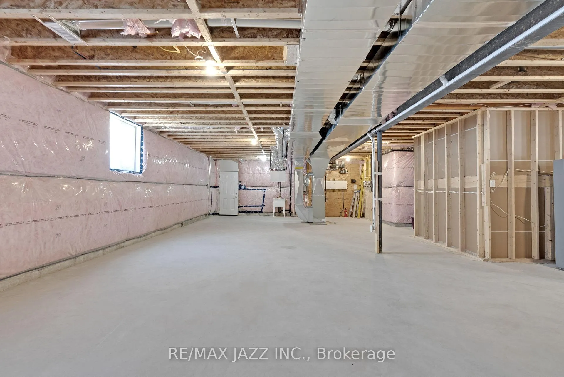 Photo 24 of 60 Varcoe Road, Clarington, Courtice — HOMEH