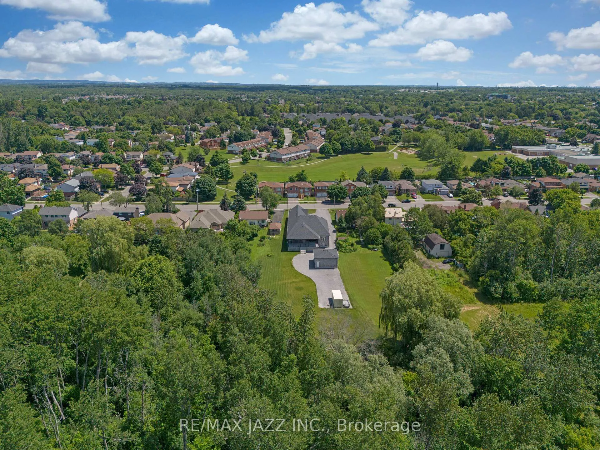 Photo 32 of 60 Varcoe Road, Clarington, Courtice — HOMEH