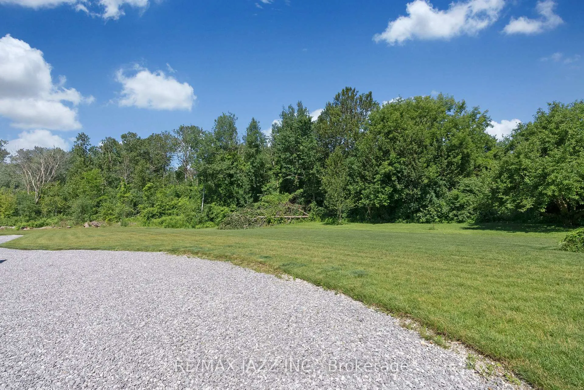 Photo 33 of 60 Varcoe Road, Clarington, Courtice — HOMEH
