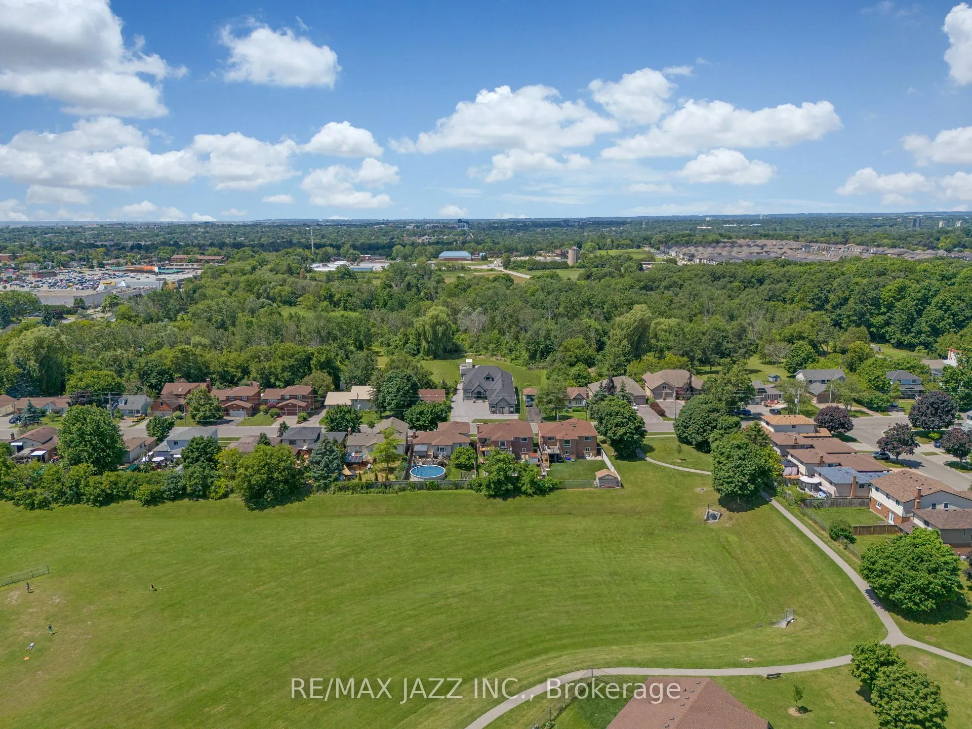 Photo 34 of 60 Varcoe Road, Clarington, Courtice — HOMEH