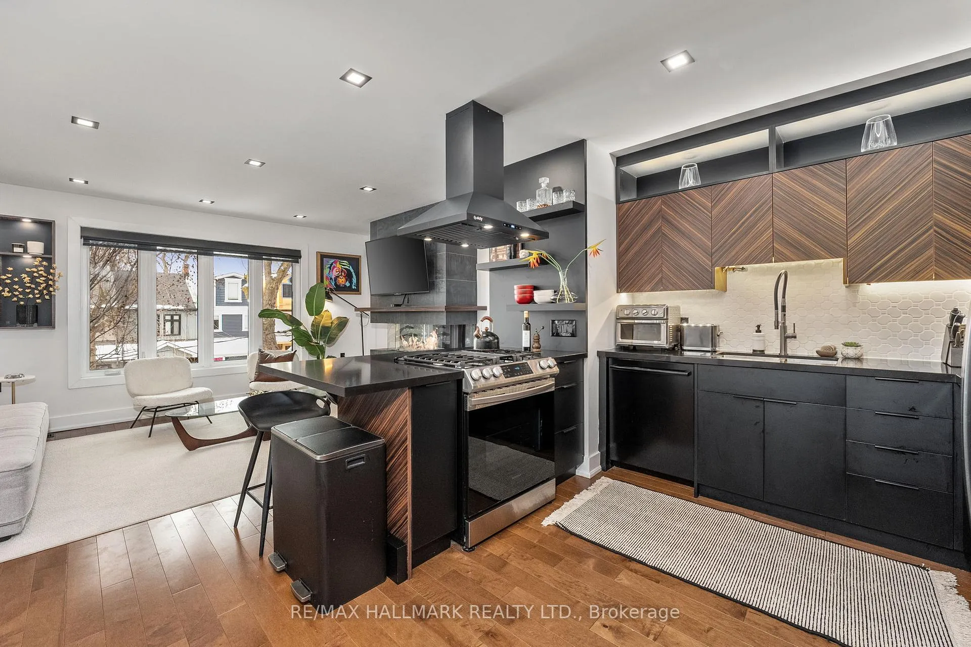 Photo 3 of Unit Upper, 2nd/3rd Floor, 13 Woodfield Road, Toronto, Greenwood-Coxwell — HOMEH