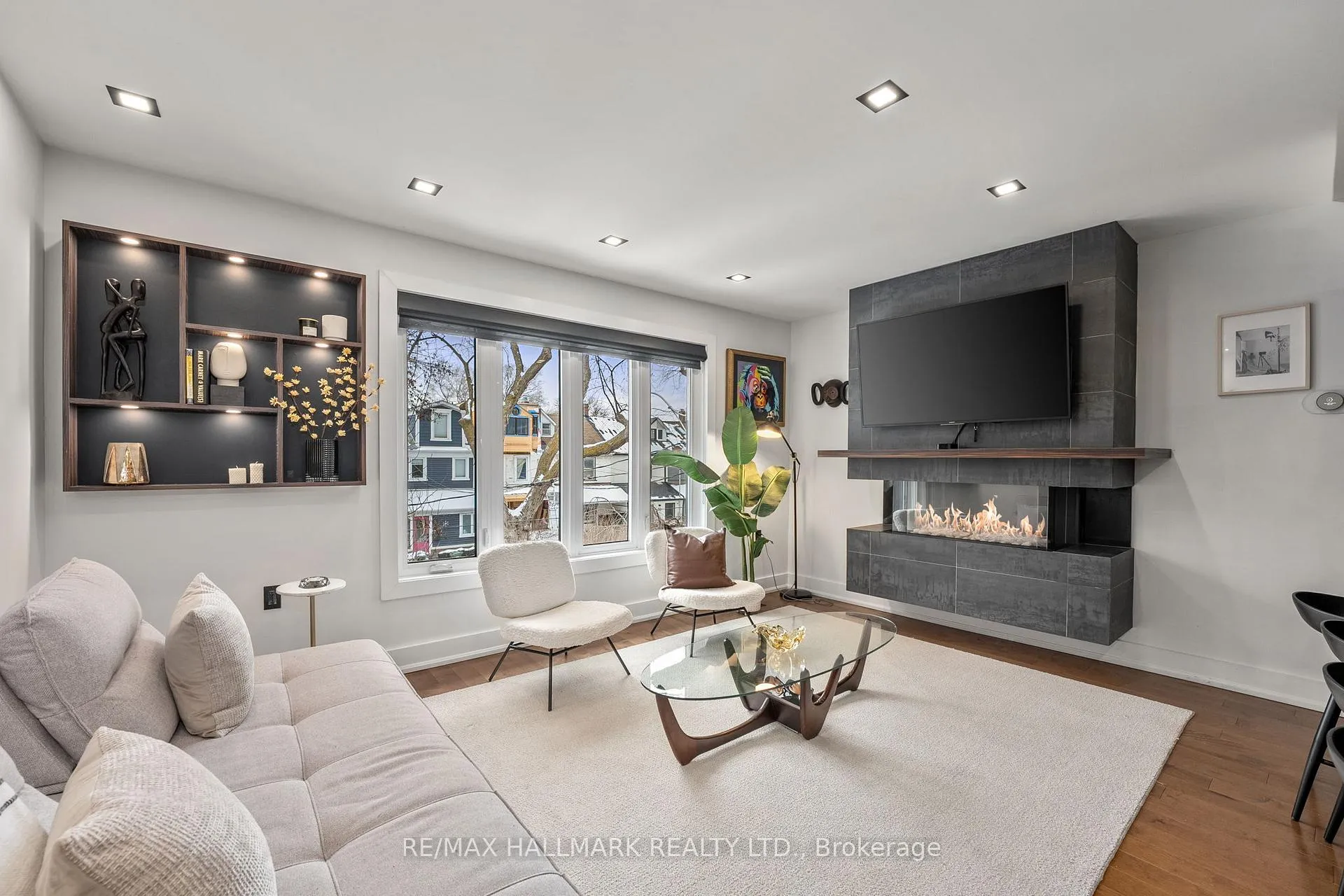 Photo 6 of Unit Upper, 2nd/3rd Floor, 13 Woodfield Road, Toronto, Greenwood-Coxwell — HOMEH