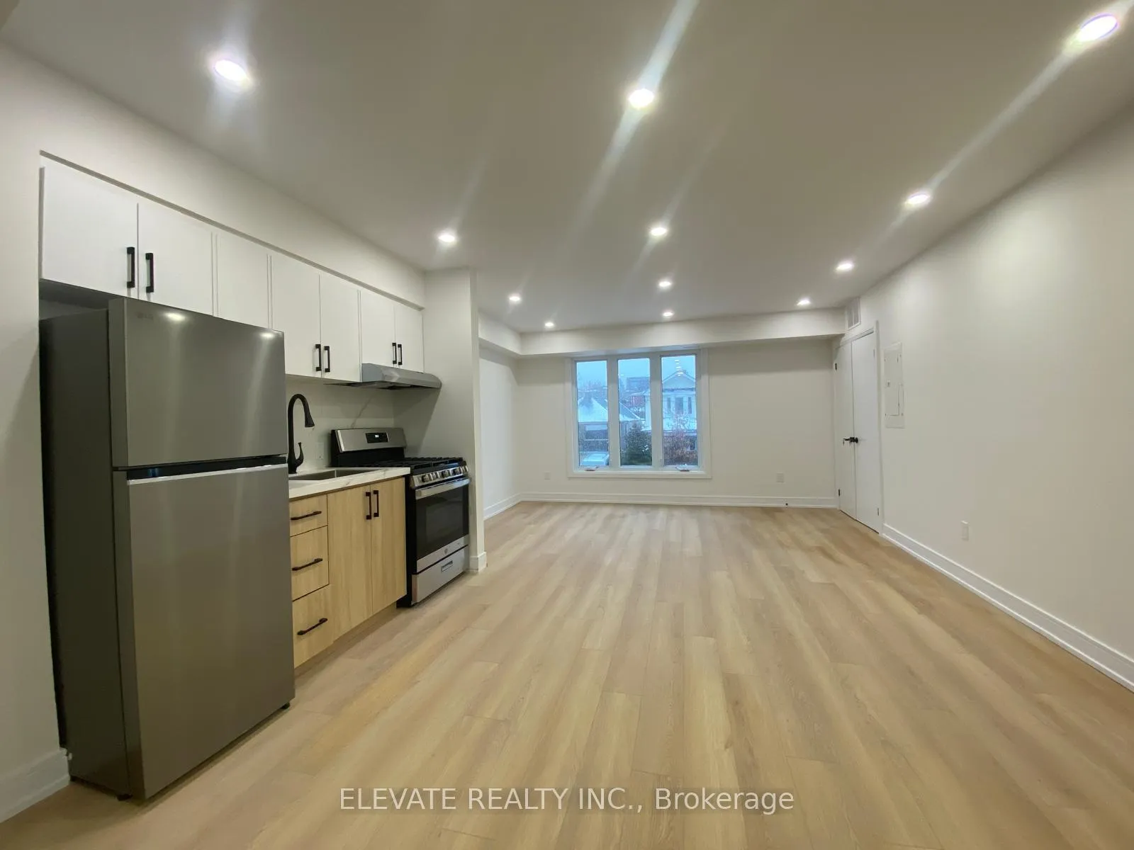 Photo 2 of Unit 2, 462 Northcliffe Boulevard, Toronto, Oakwood Village — HOMEH