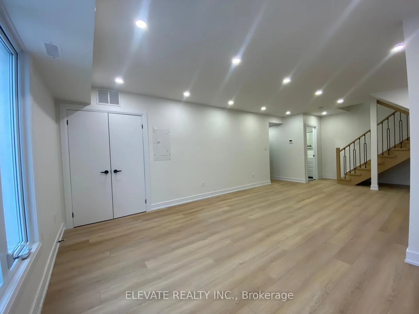Photo 4 of Unit 2, 462 Northcliffe Boulevard, Toronto, Oakwood Village — HOMEH