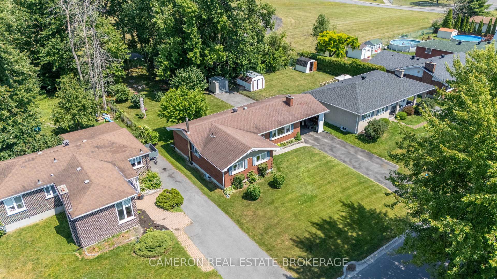 Photo 4 of 523 Lynwood Drive, Cornwall — HOMEH