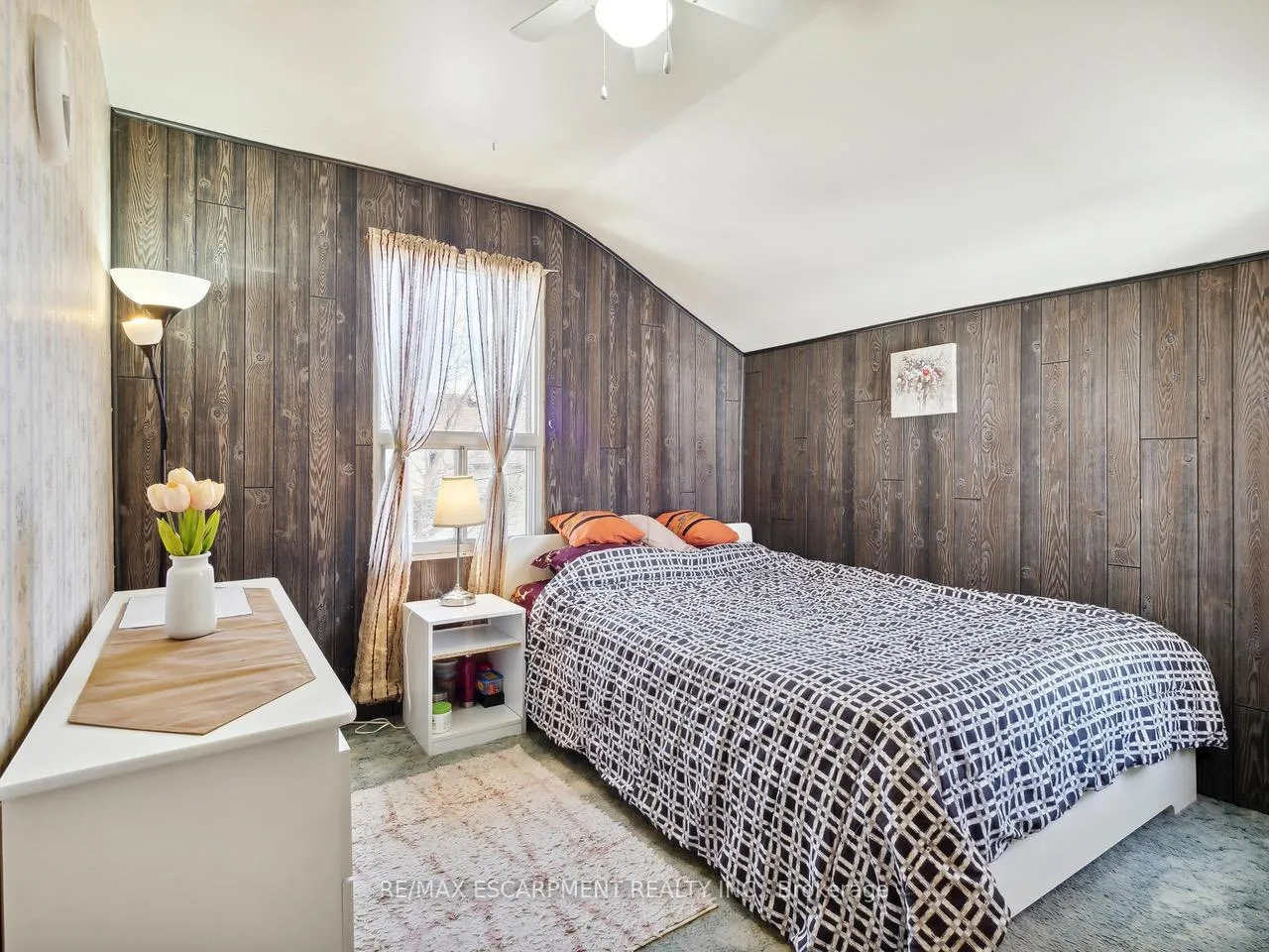 Photo 19 of 253 Albert Street, Oshawa, Central — HOMEH