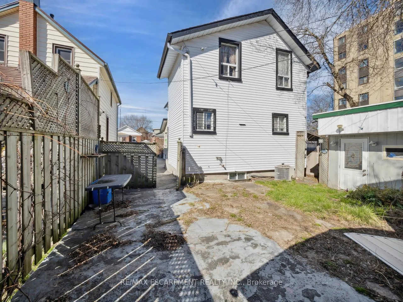 Photo 24 of 253 Albert Street, Oshawa, Central — HOMEH