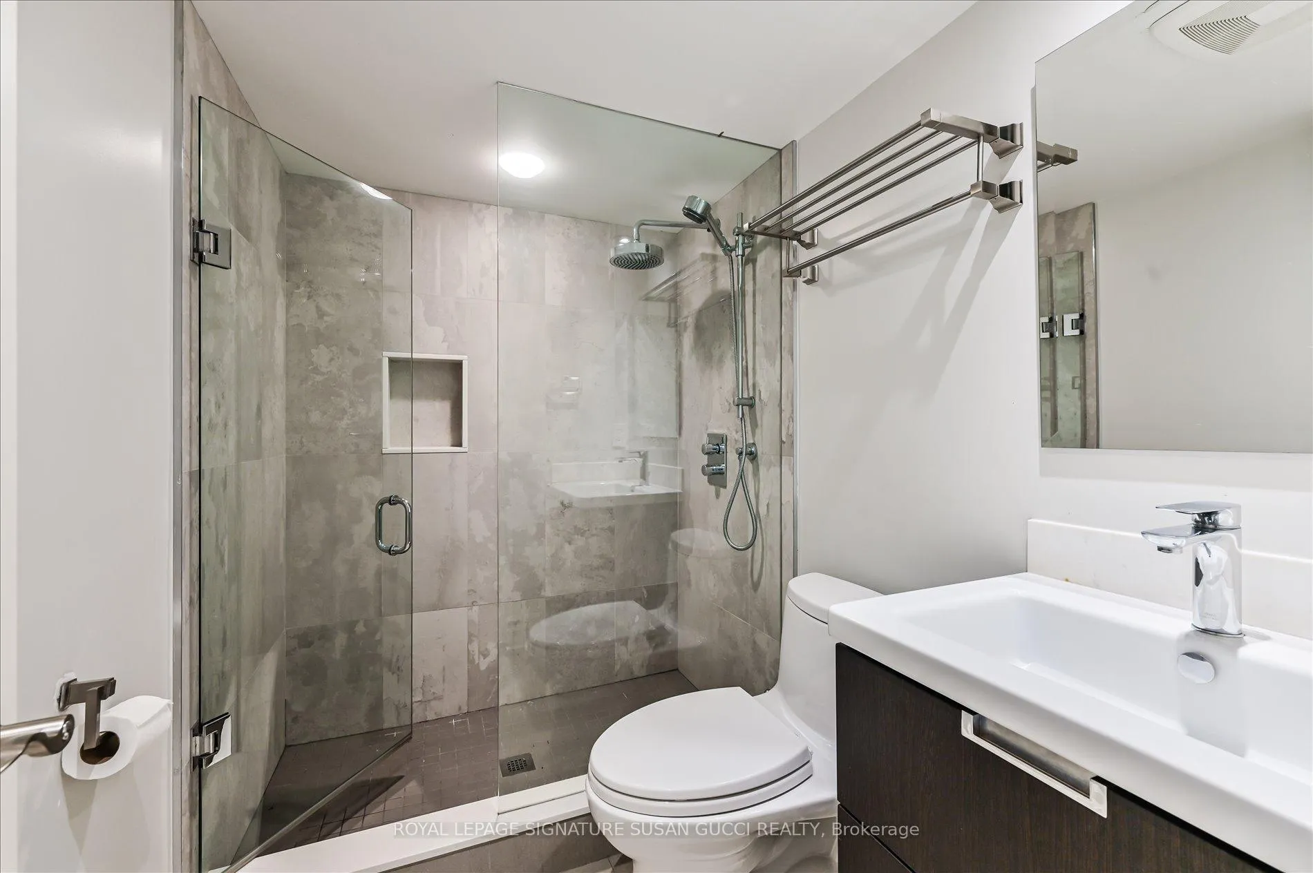 Photo 26 of 16 Stag Hill Drive, Toronto, O'Connor-Parkview — HOMEH