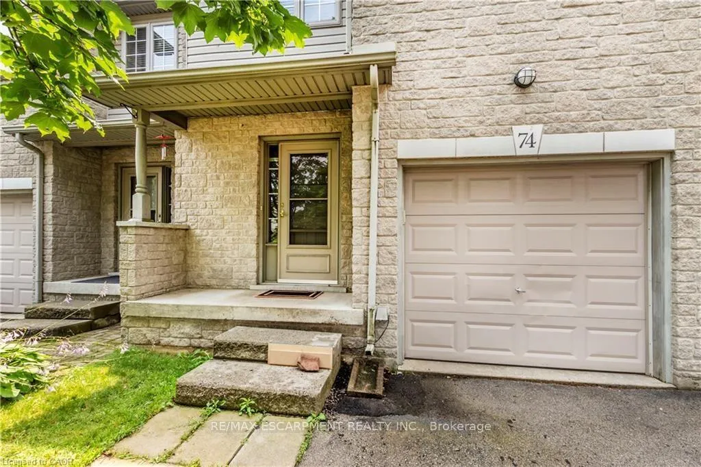 Photo 2 of 74 Foxborough Drive, Hamilton, Ancaster — HOMEH