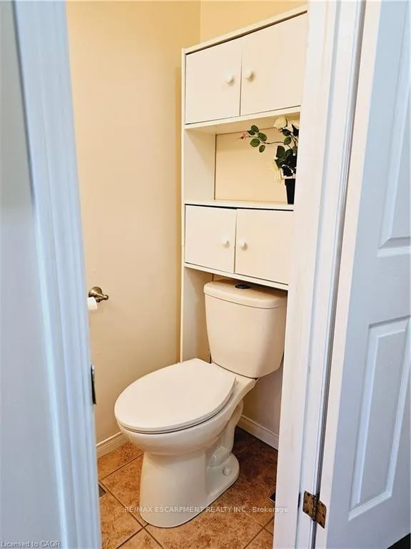 Photo 6 of 74 Foxborough Drive, Hamilton, Ancaster — HOMEH