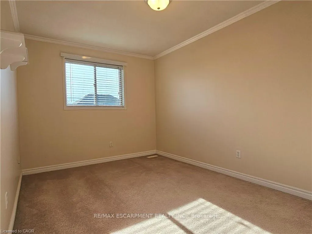 Photo 26 of 74 Foxborough Drive, Hamilton, Ancaster — HOMEH
